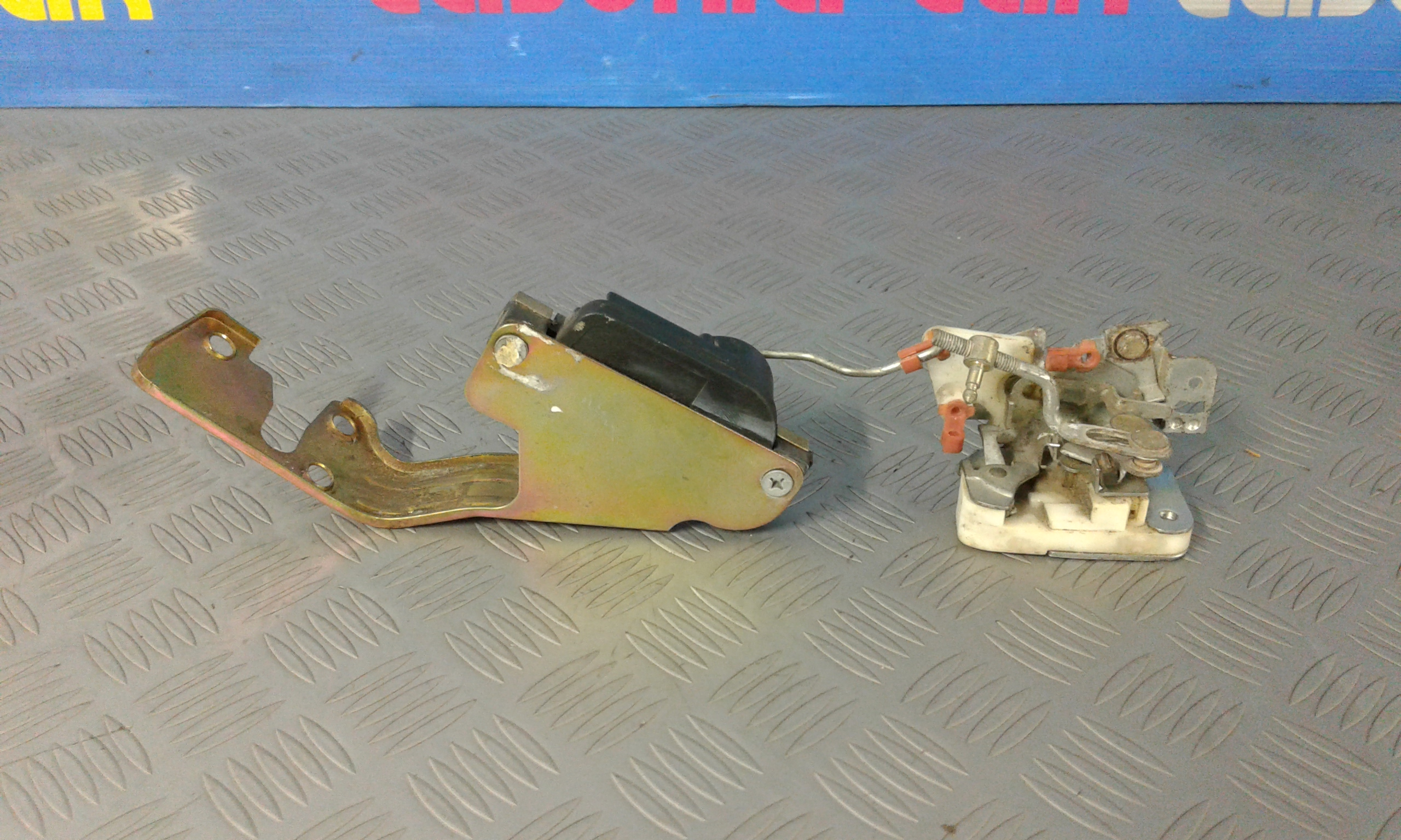 Serratura Porta Post. Destro Usato