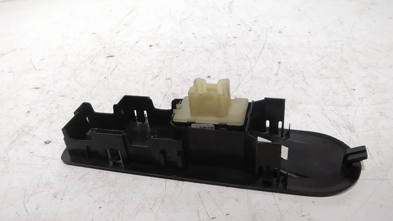 Interruttore Alzacristalli Porta Ant. Destro Usato