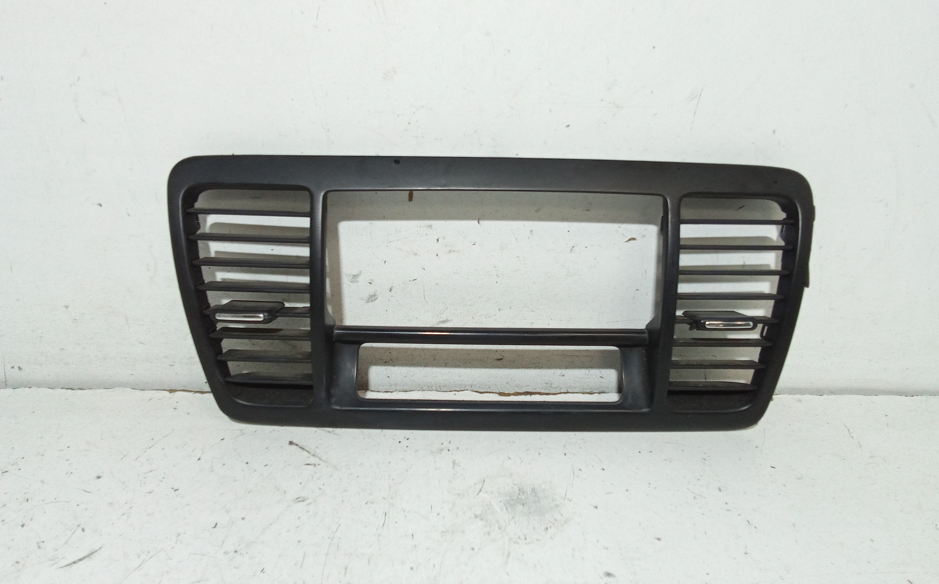 Rivestimento Centr. Cruscotto, Mascherina Portastrumenti Centr. Cruscotto Usato