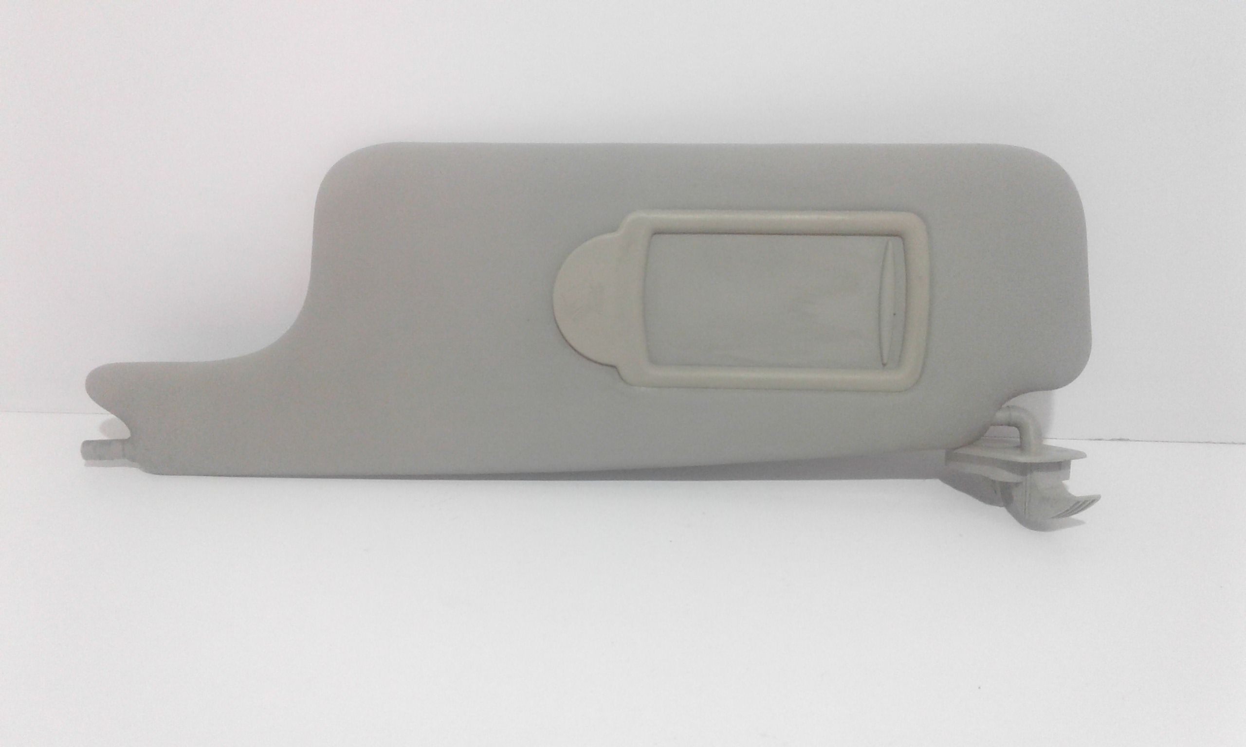 Aletta Parasole Parabrezza Sinistro 8200246823 Usato