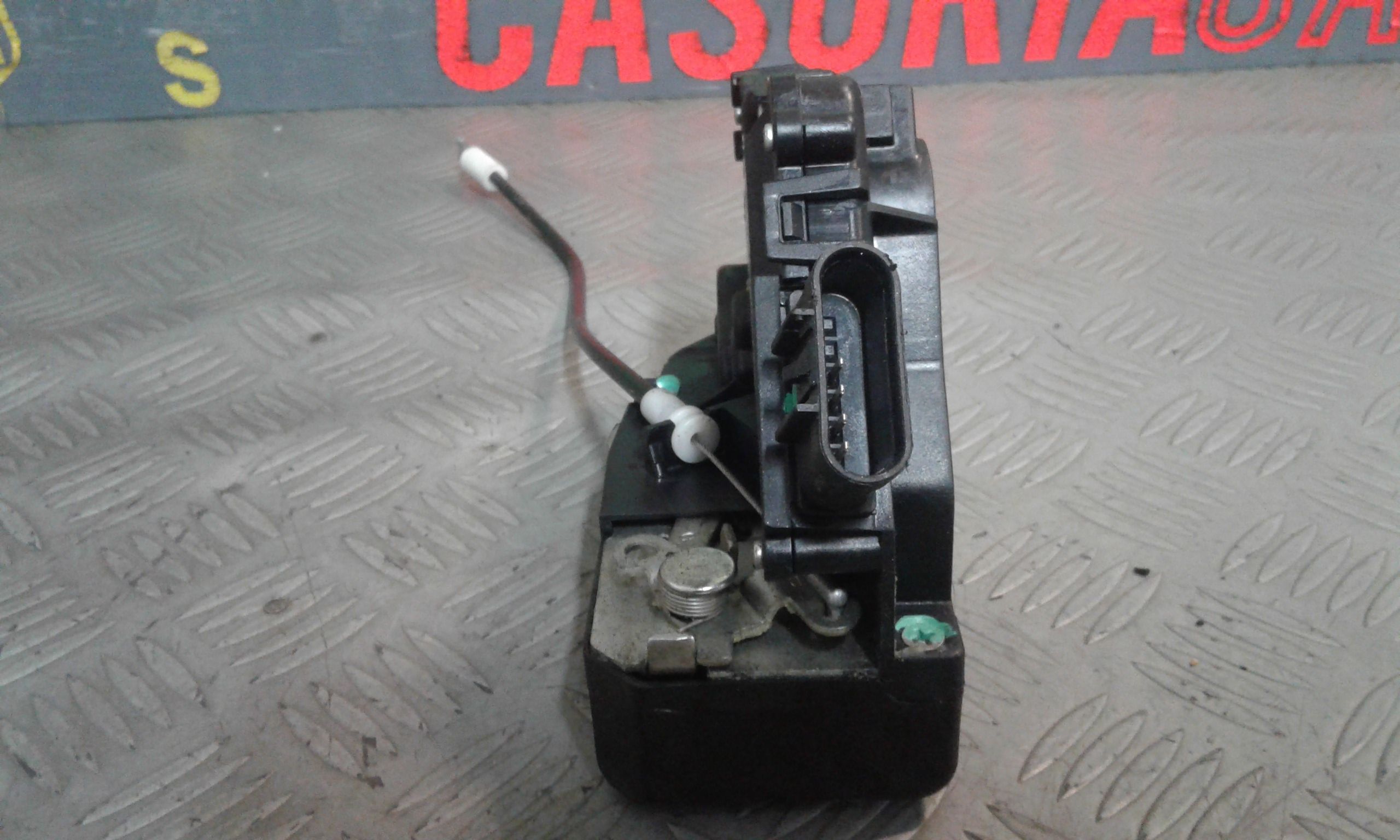 Serratura Porta Ant. Destro A4517200435 Usato