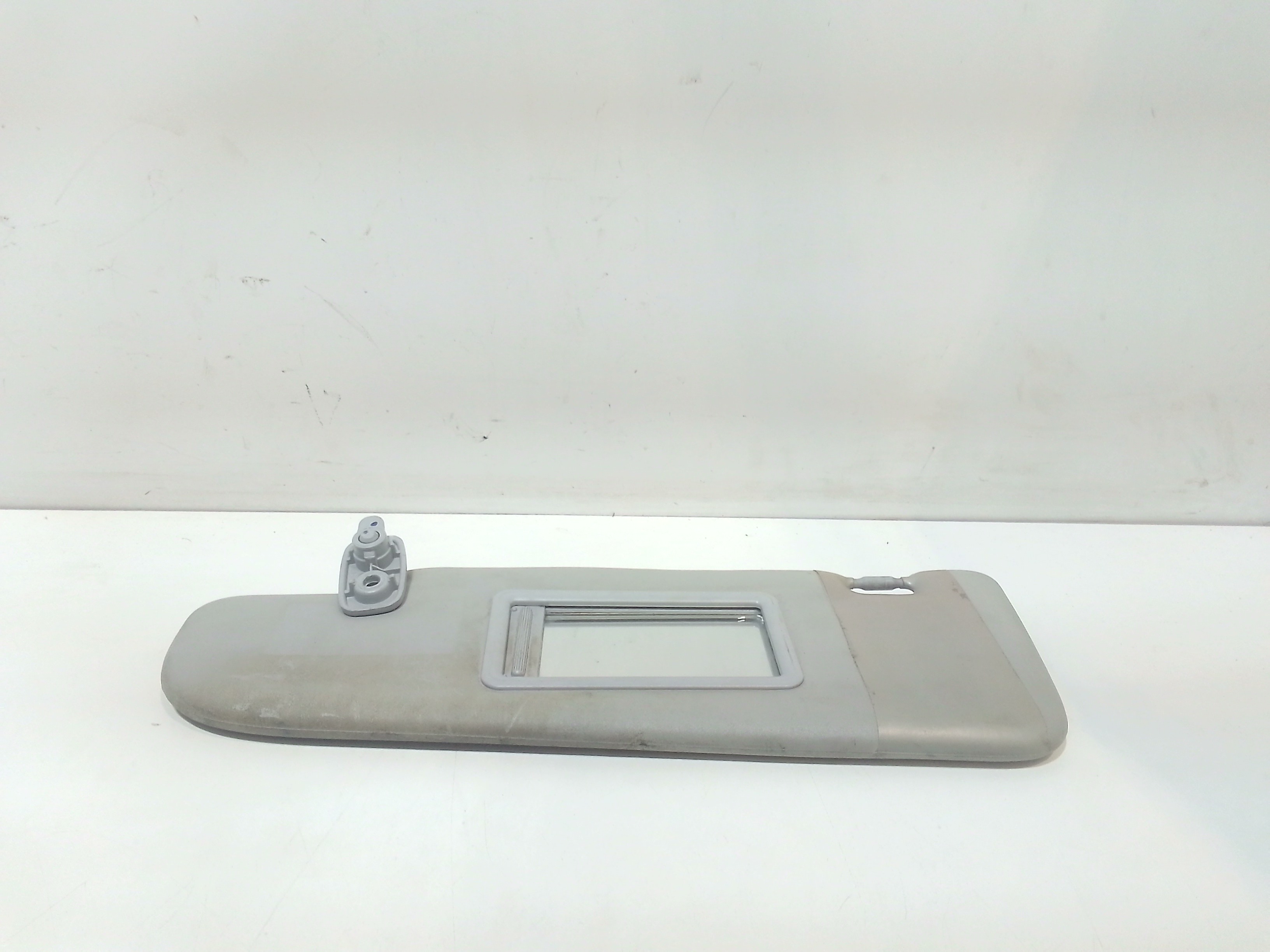 Aletta Parasole Parabrezza Sinistro 735660550 Usato