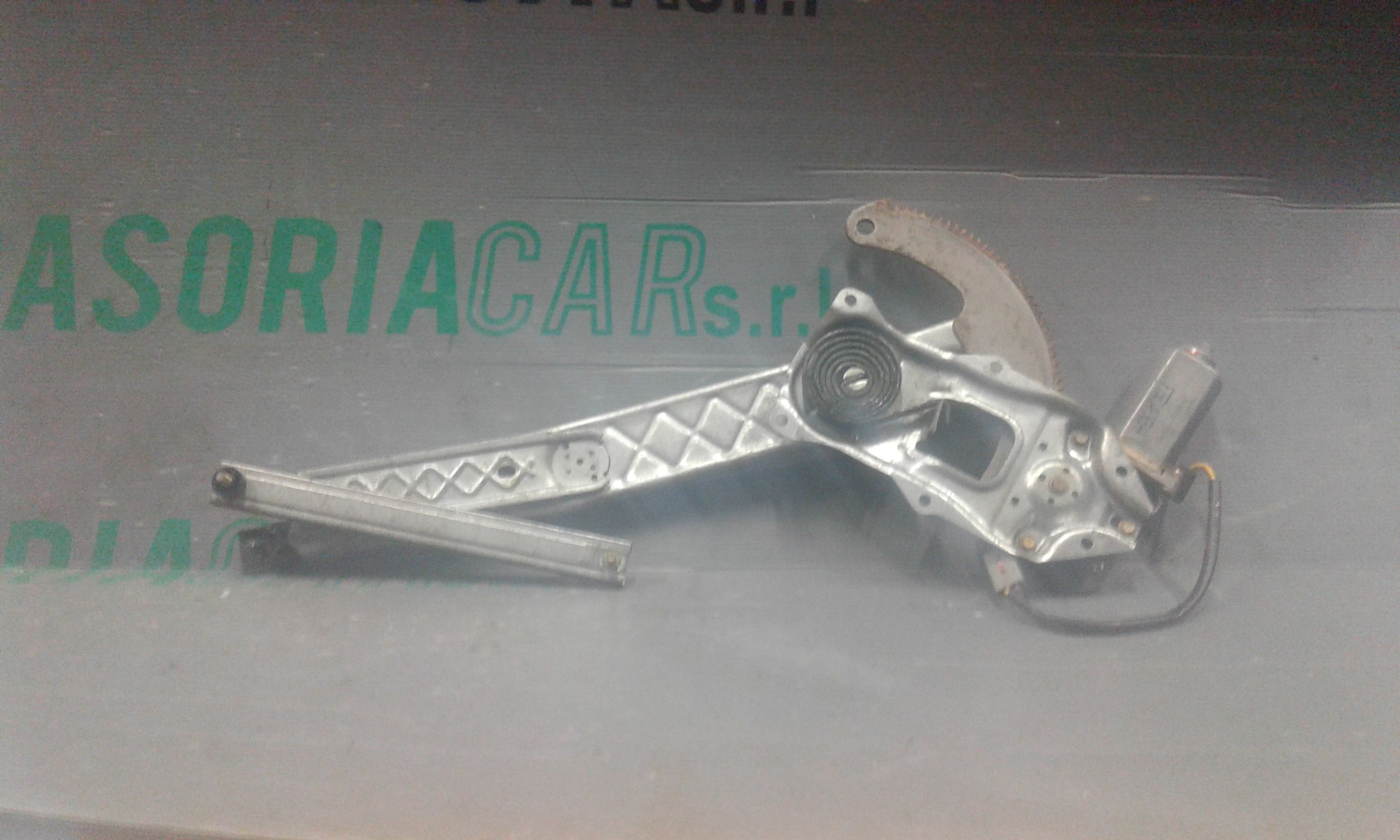 Alzacristallo Porta Ant. Destro Usato