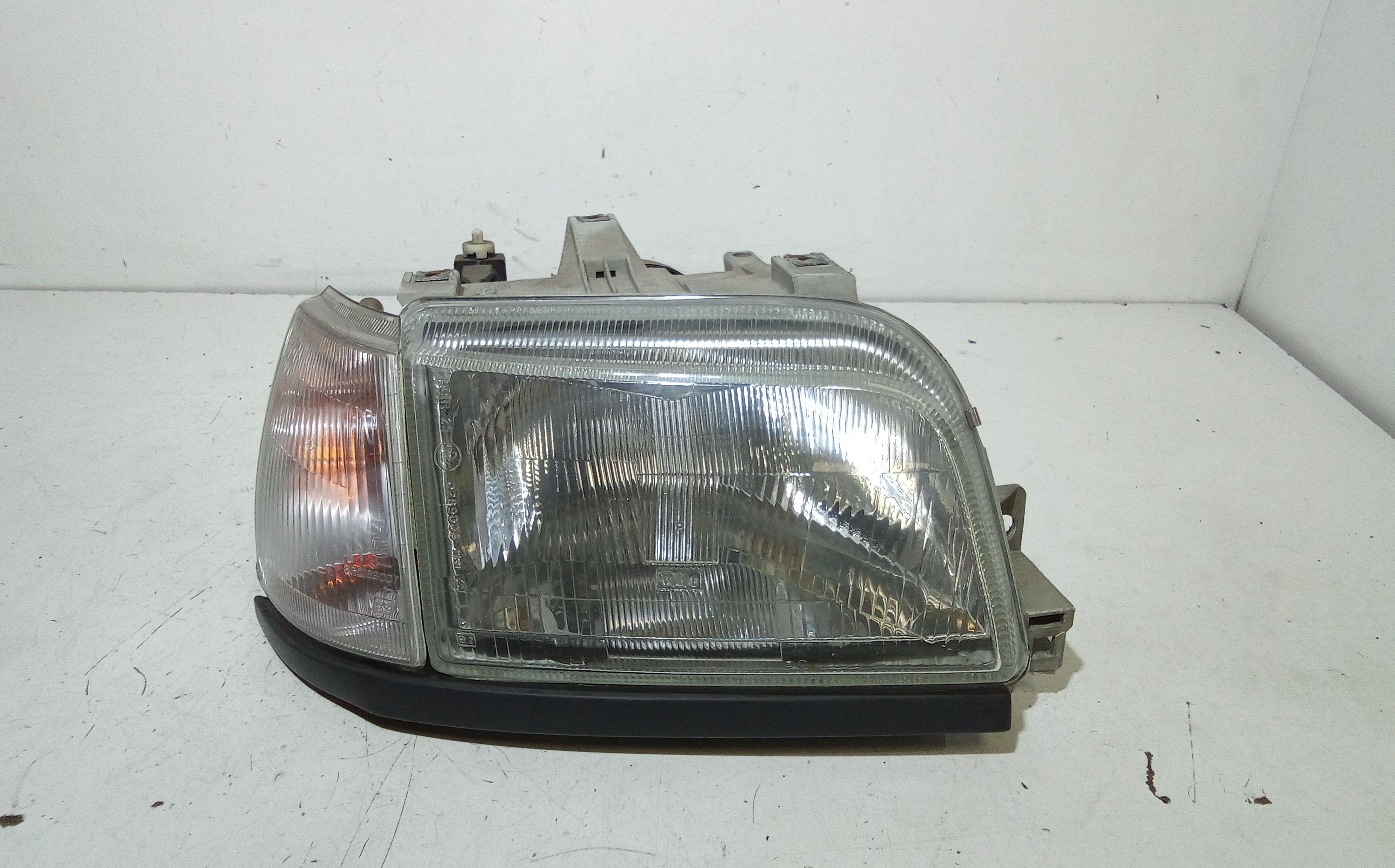 Proiettore Destro Usato