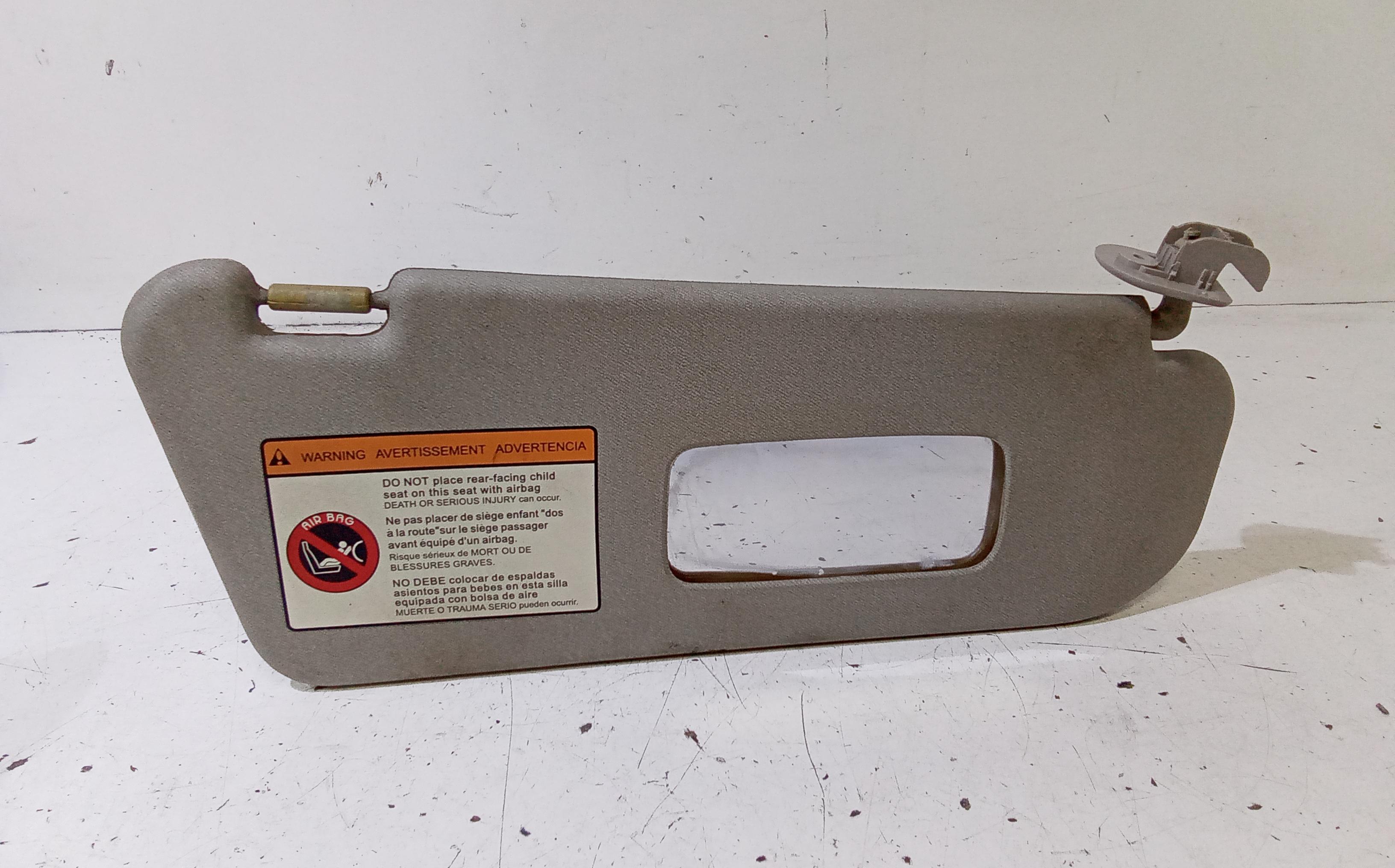 Aletta Parasole Parabrezza Destro 96650100 Usato