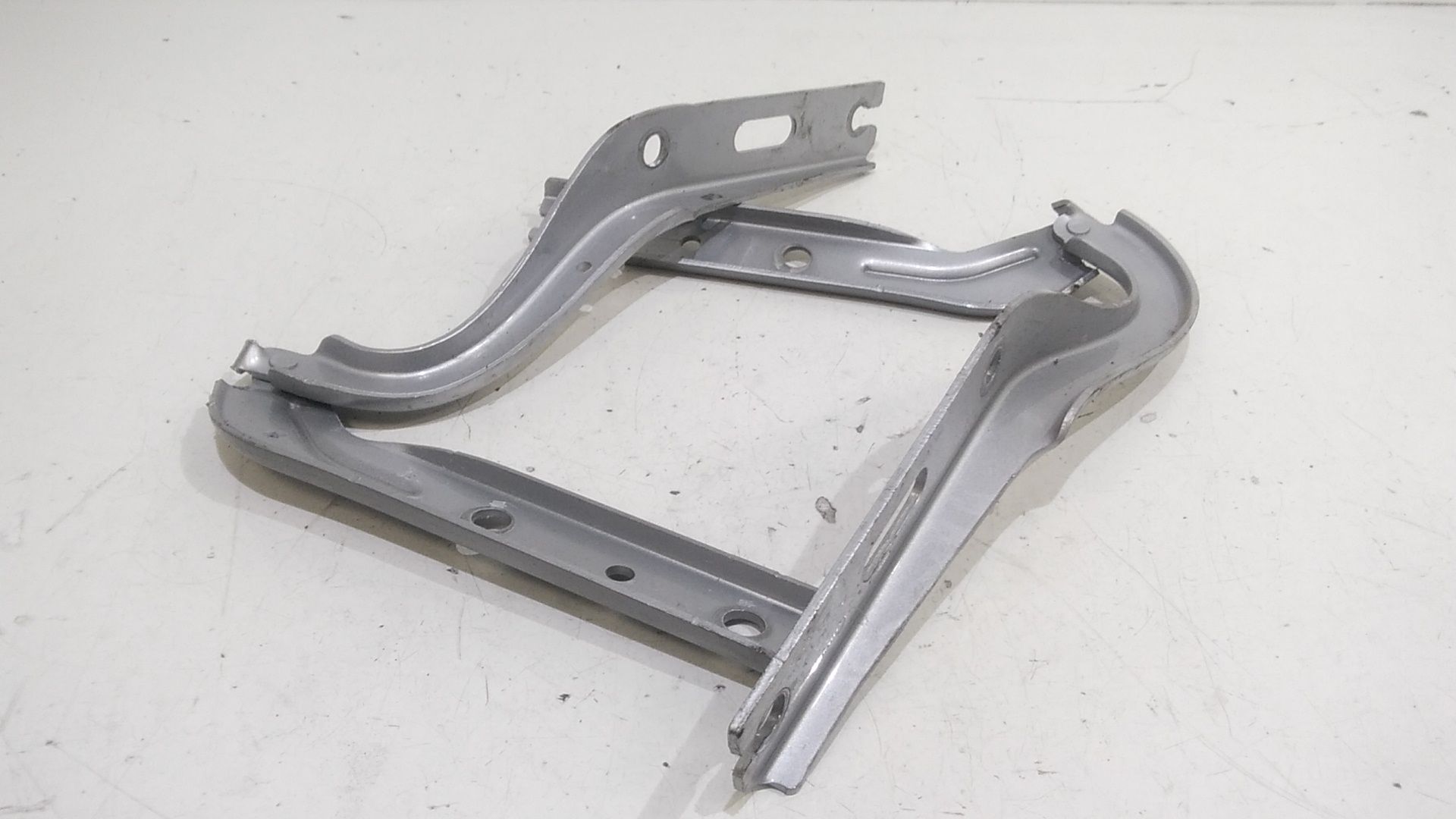 Cerniera Cofano Ant. Sinistro 2GM823301A Usato