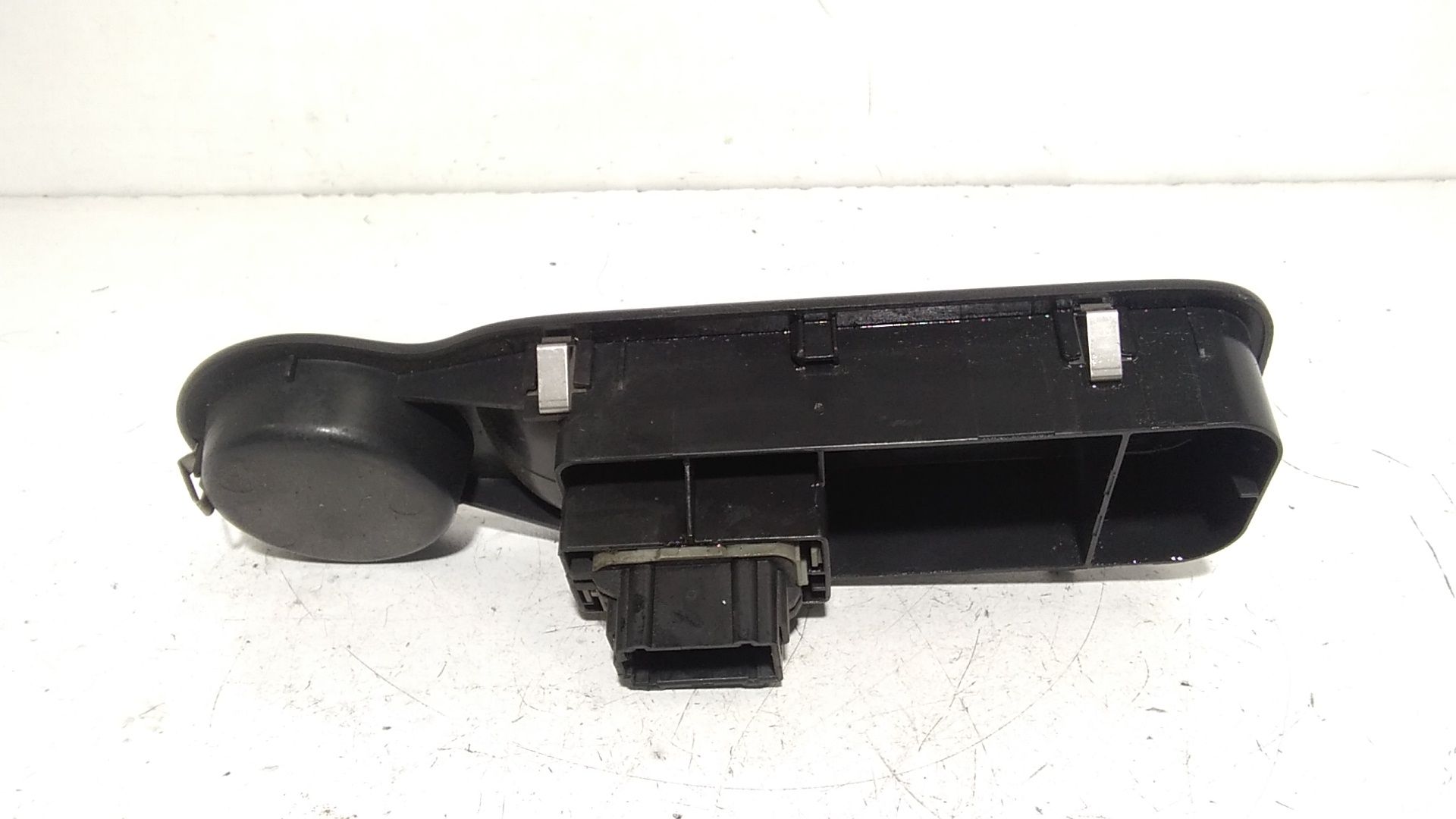 Interruttore Alzacristalli Porta Ant. Destro 8200214936 Usato