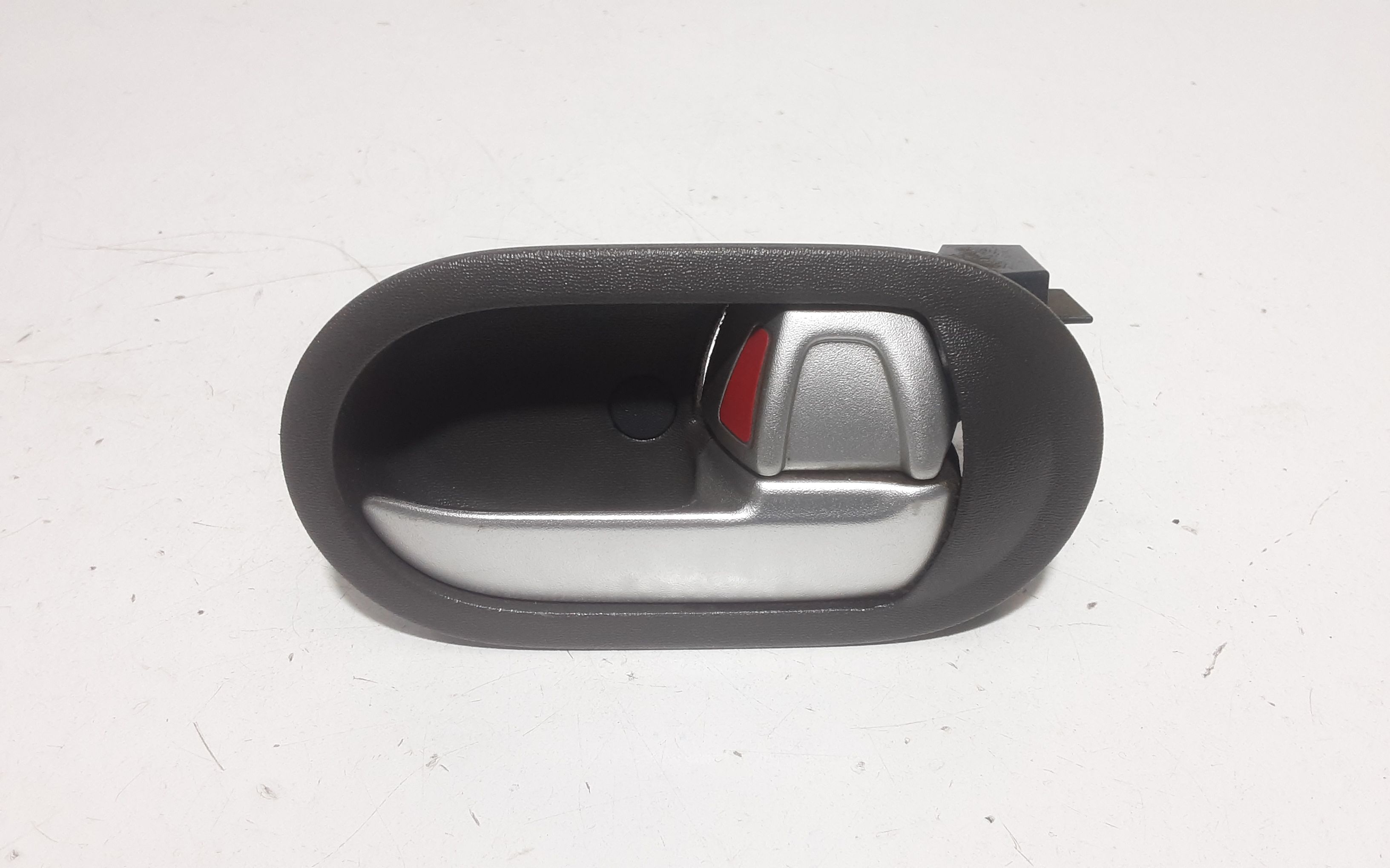 Maniglia Int. Apertura Porta Ant. Destro Usato