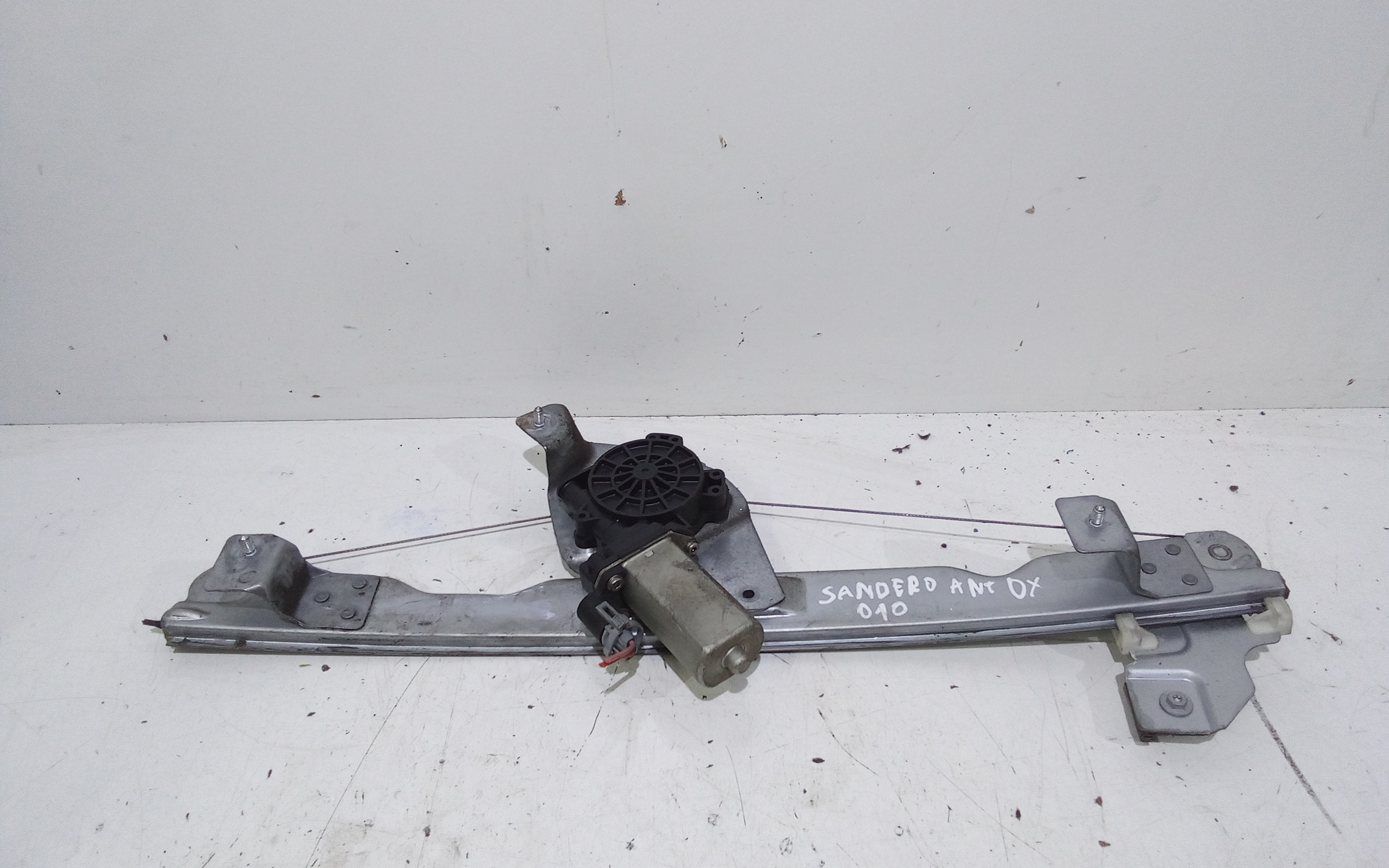 Alzacristallo Porta Ant. Destro 8200733825 Usato