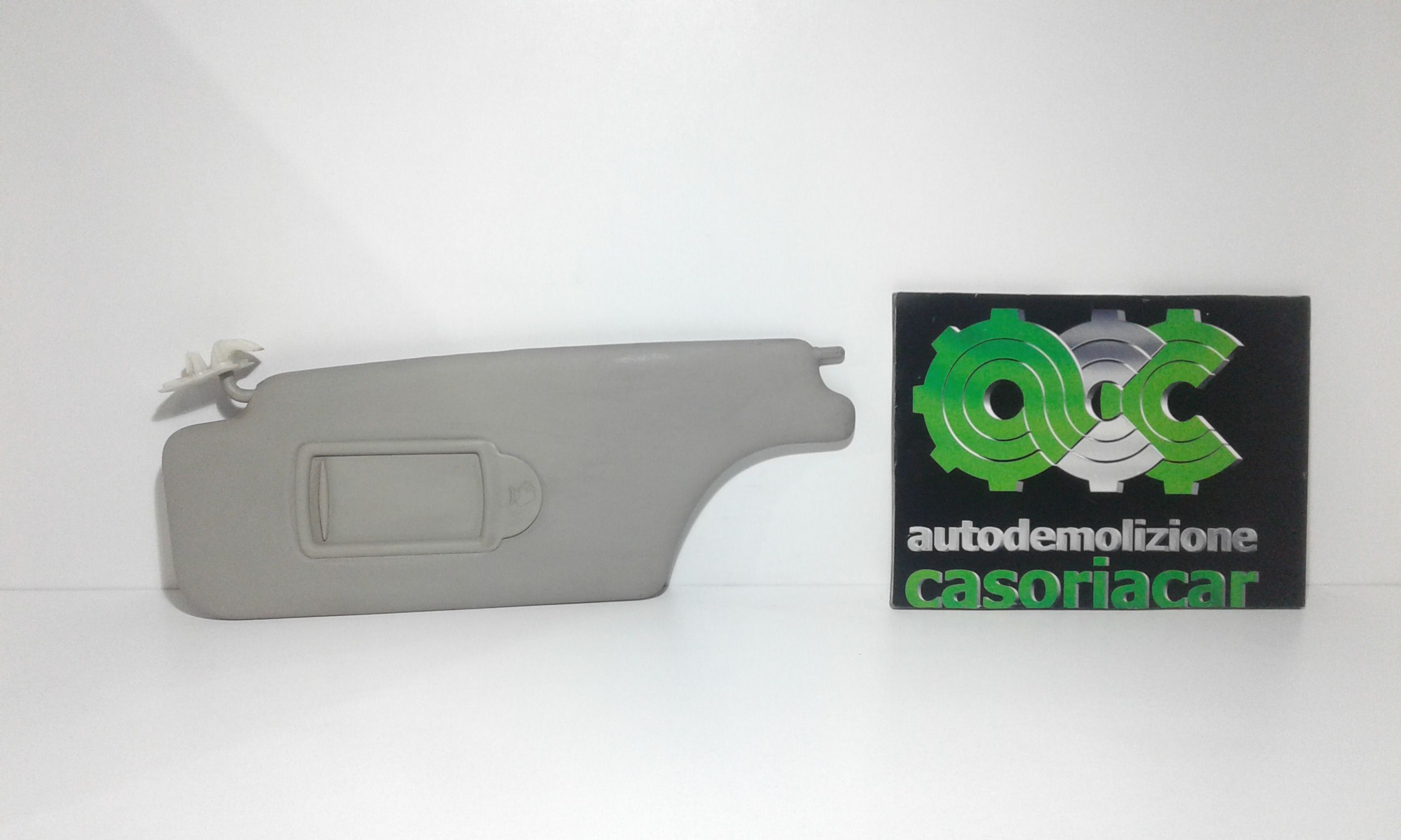 Aletta Parasole Parabrezza Sinistro 8200329035 Usato