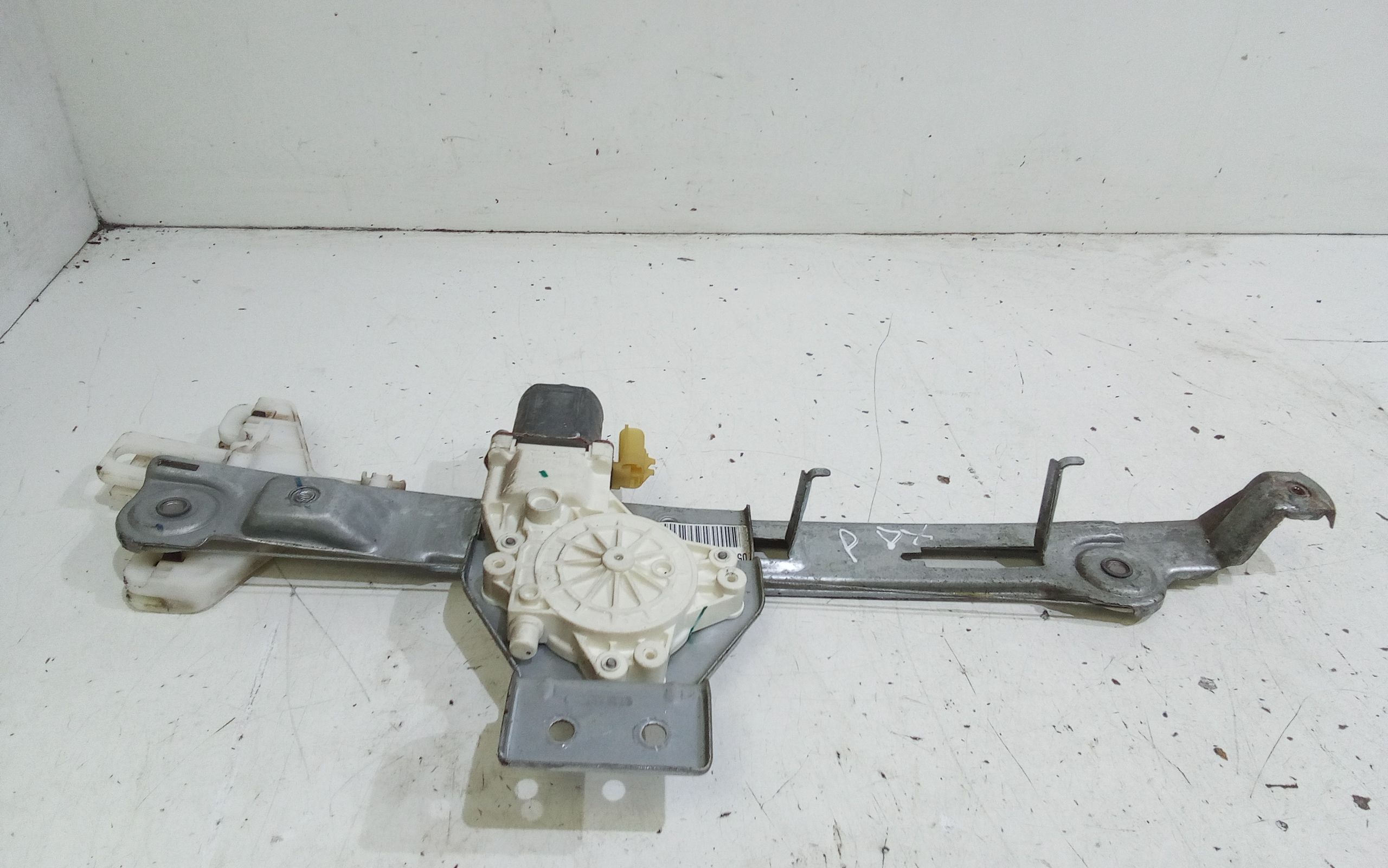 Alzacristallo Porta Post. Destro K05074826AA Usato