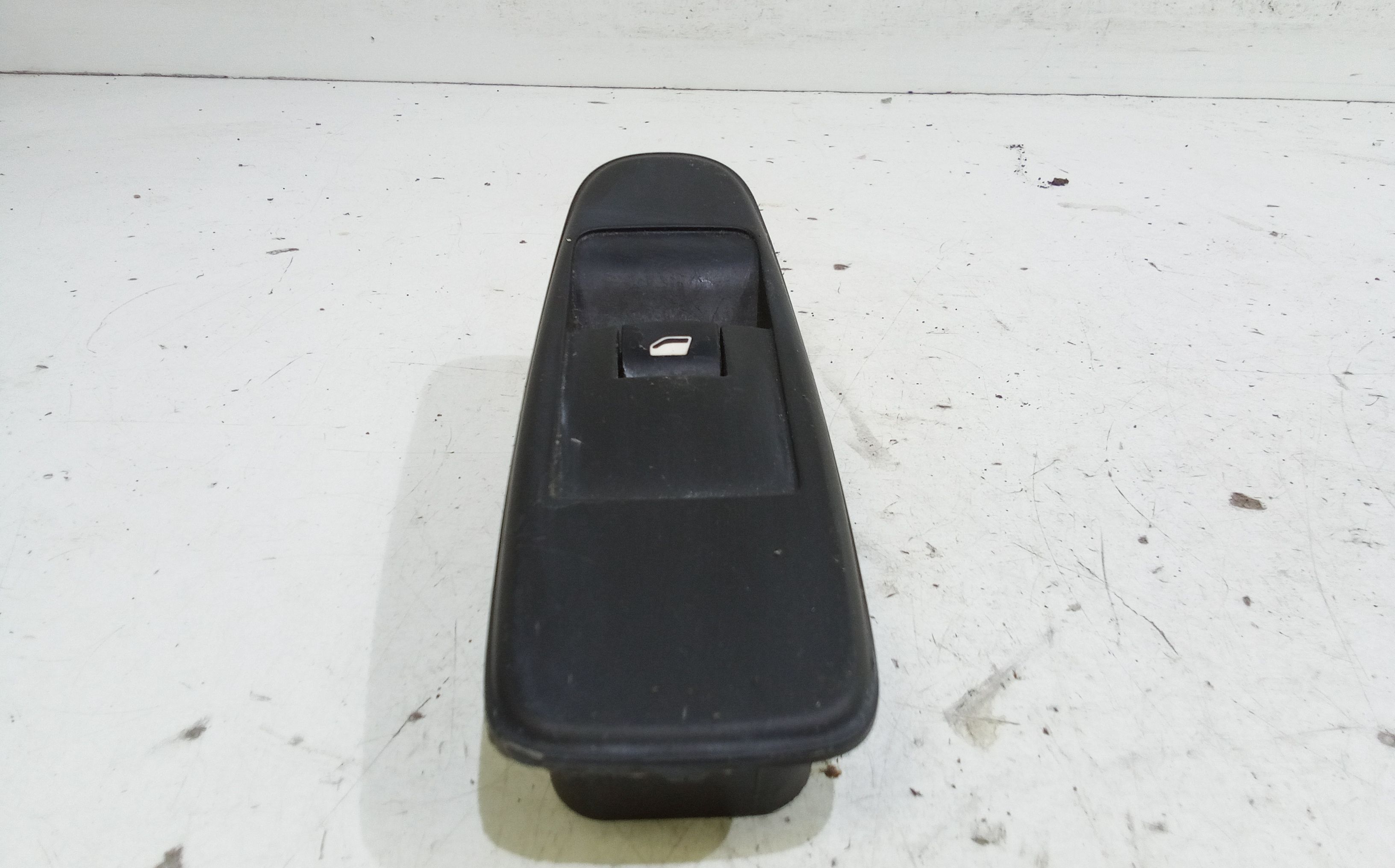 Interruttore Alzacristalli Porta Ant. Destro Usato