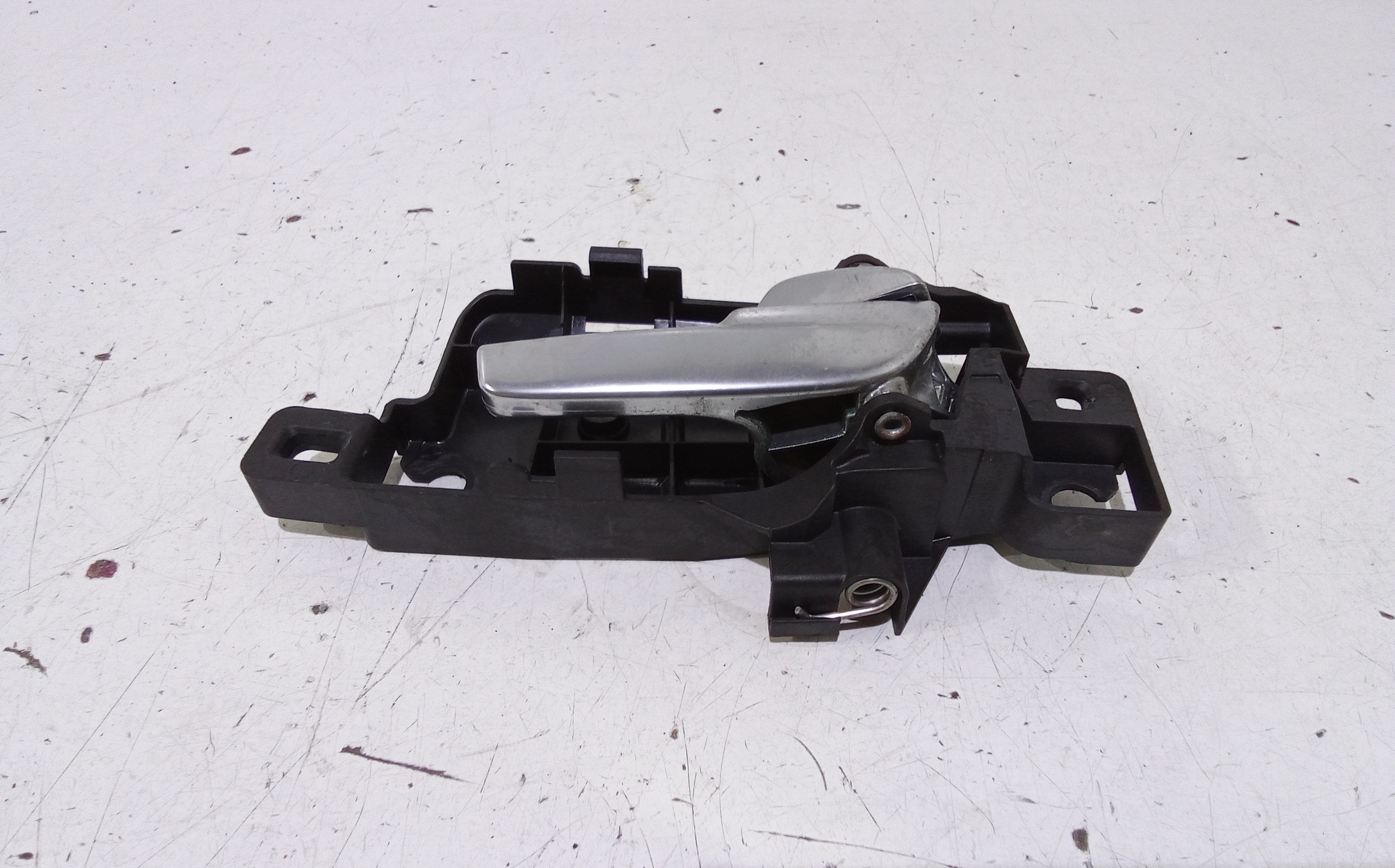 Maniglia Int. Apertura Porta Post. Destro 1701547 Usato