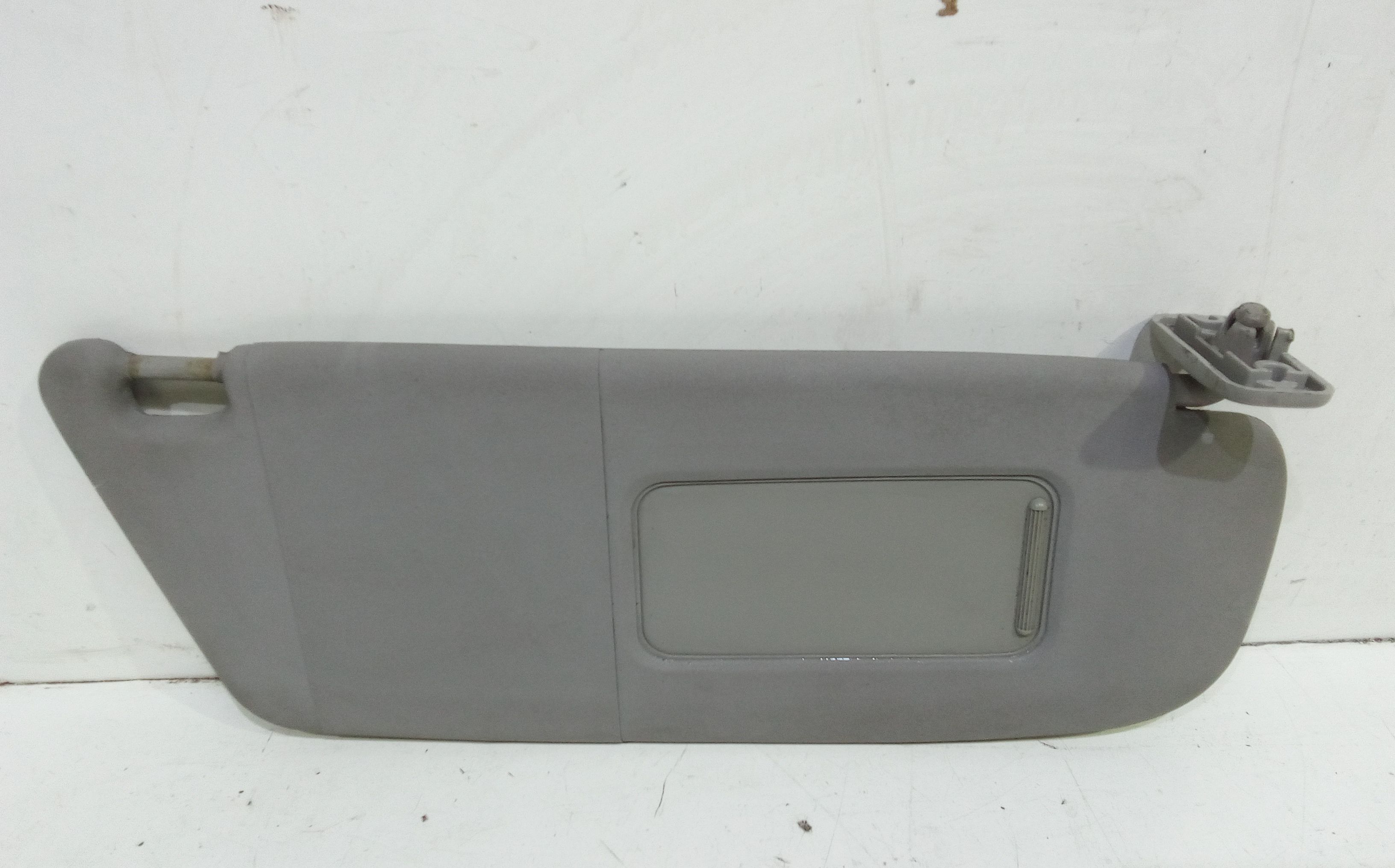 Aletta Parasole Parabrezza Destro 13130073 Usato