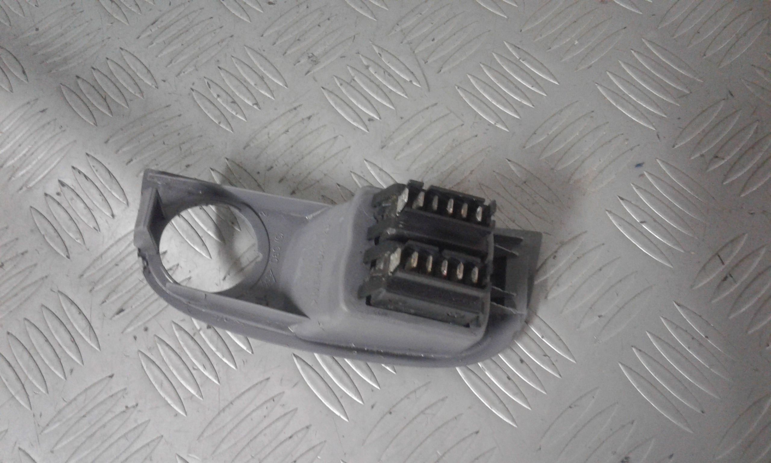 Interruttore Alzacristalli Porta Ant. Sinistro Usato