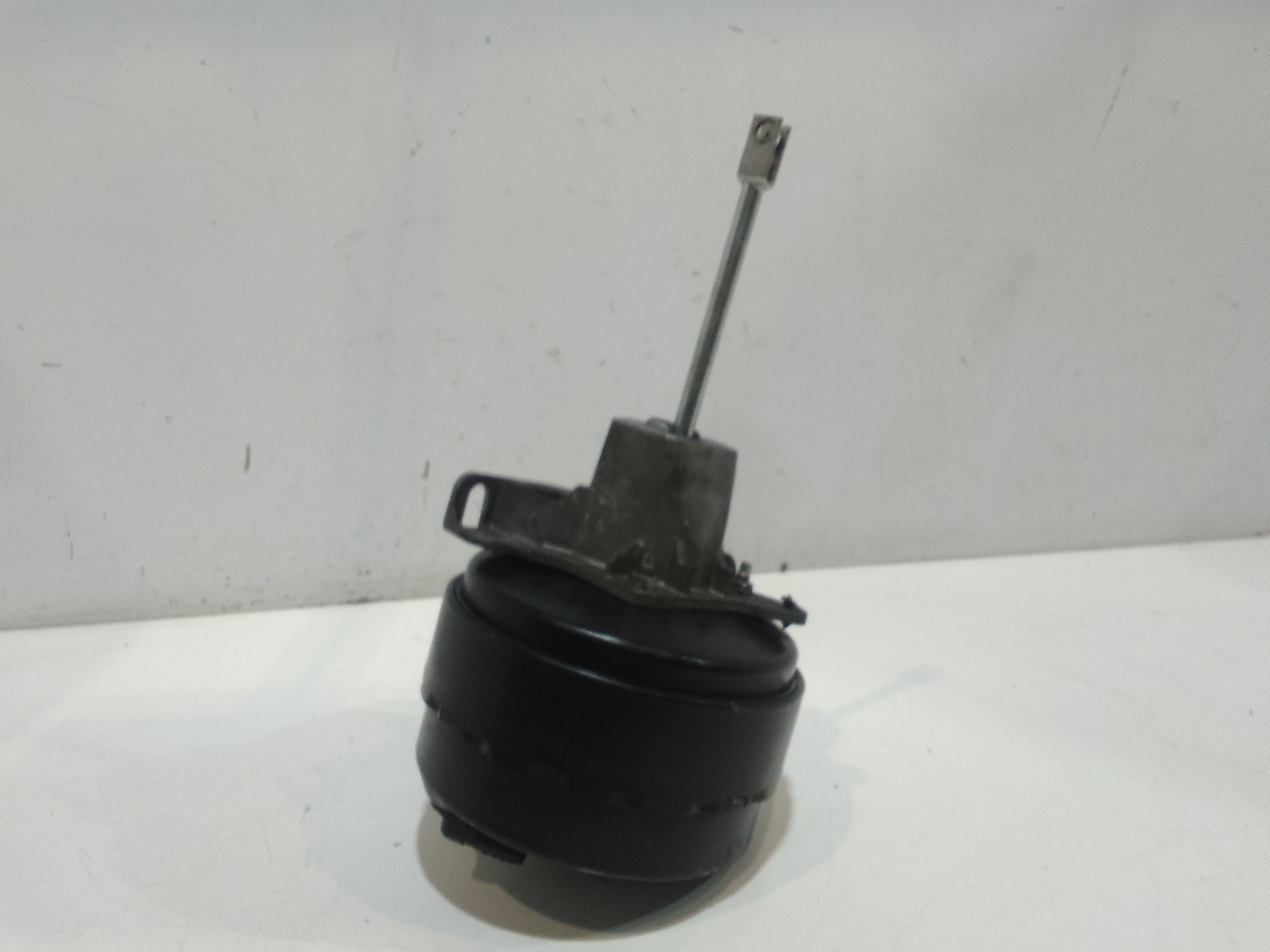 Servofreno A4512900019 Usato