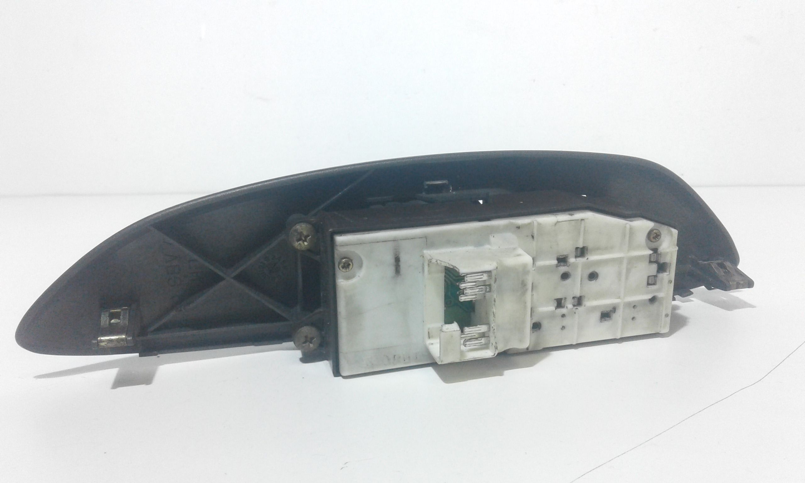 Interruttore Alzacristalli Porta Ant. Sinistro 8482010100 Usato