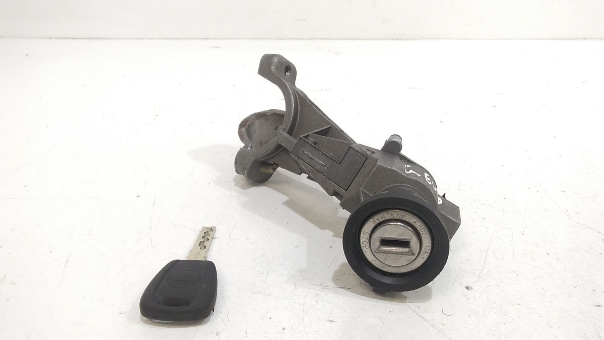 Commutatore Avviamento Con Cilindretti Serrature Usato