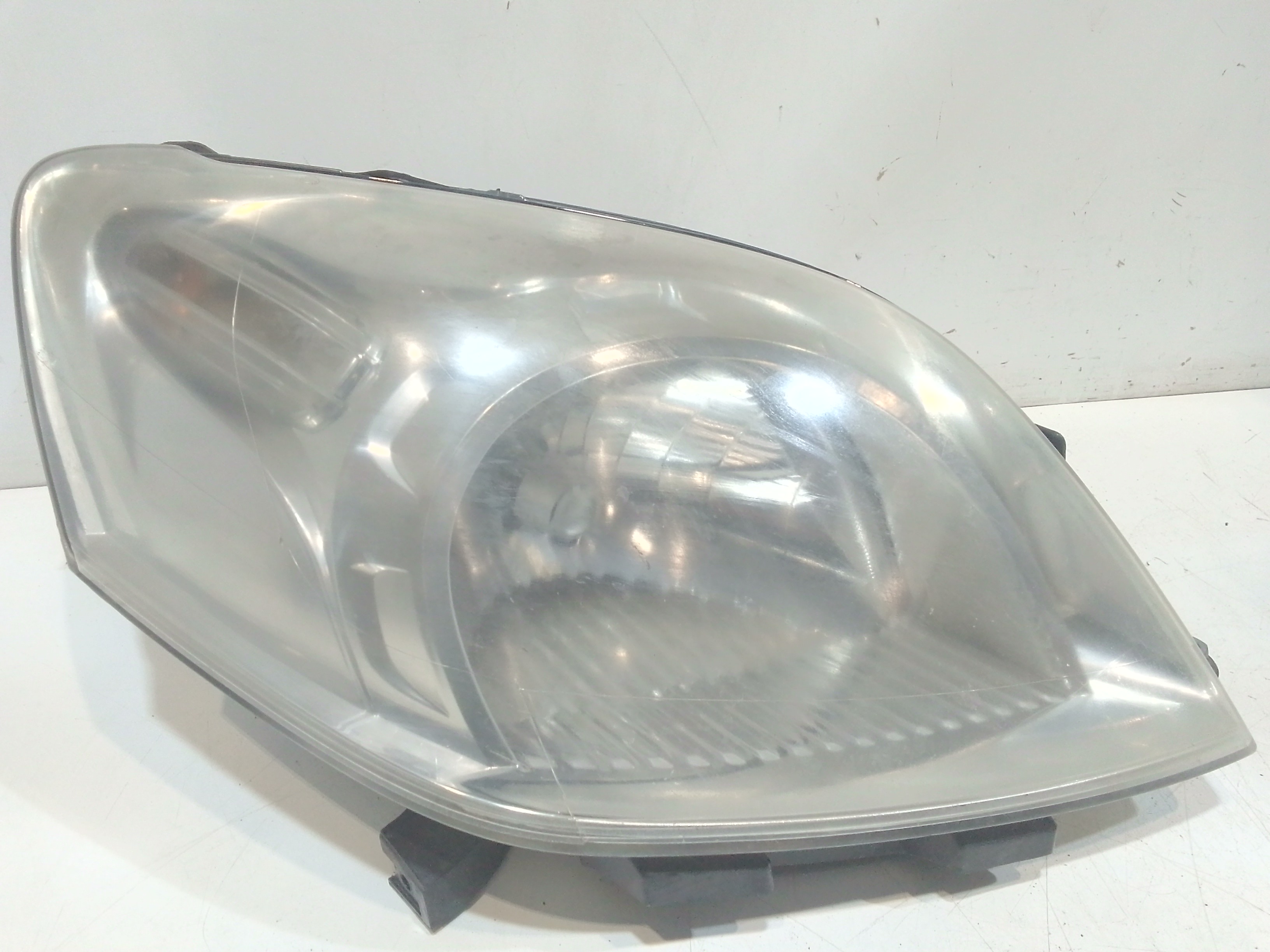 Proiettore Destro 1353197080 Usato