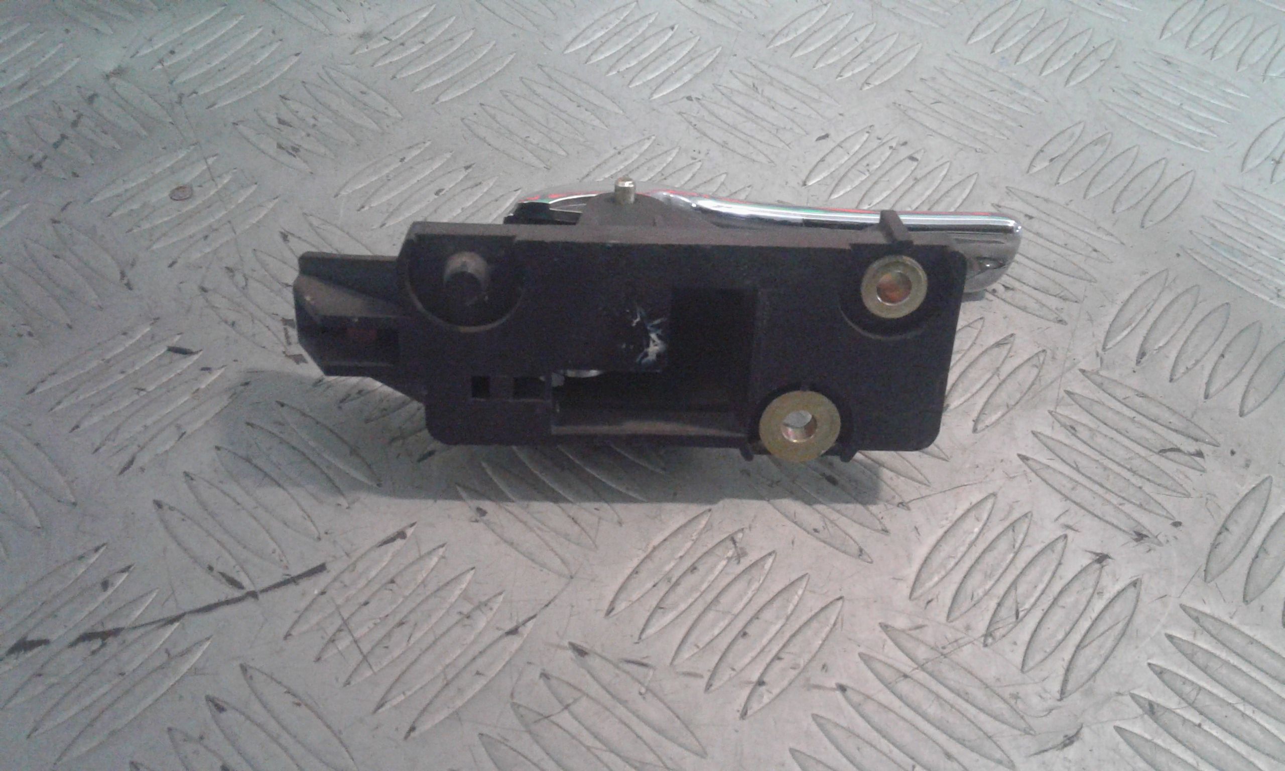 Maniglia Int. Apertura Porta Post. Destro 156017082 Usato