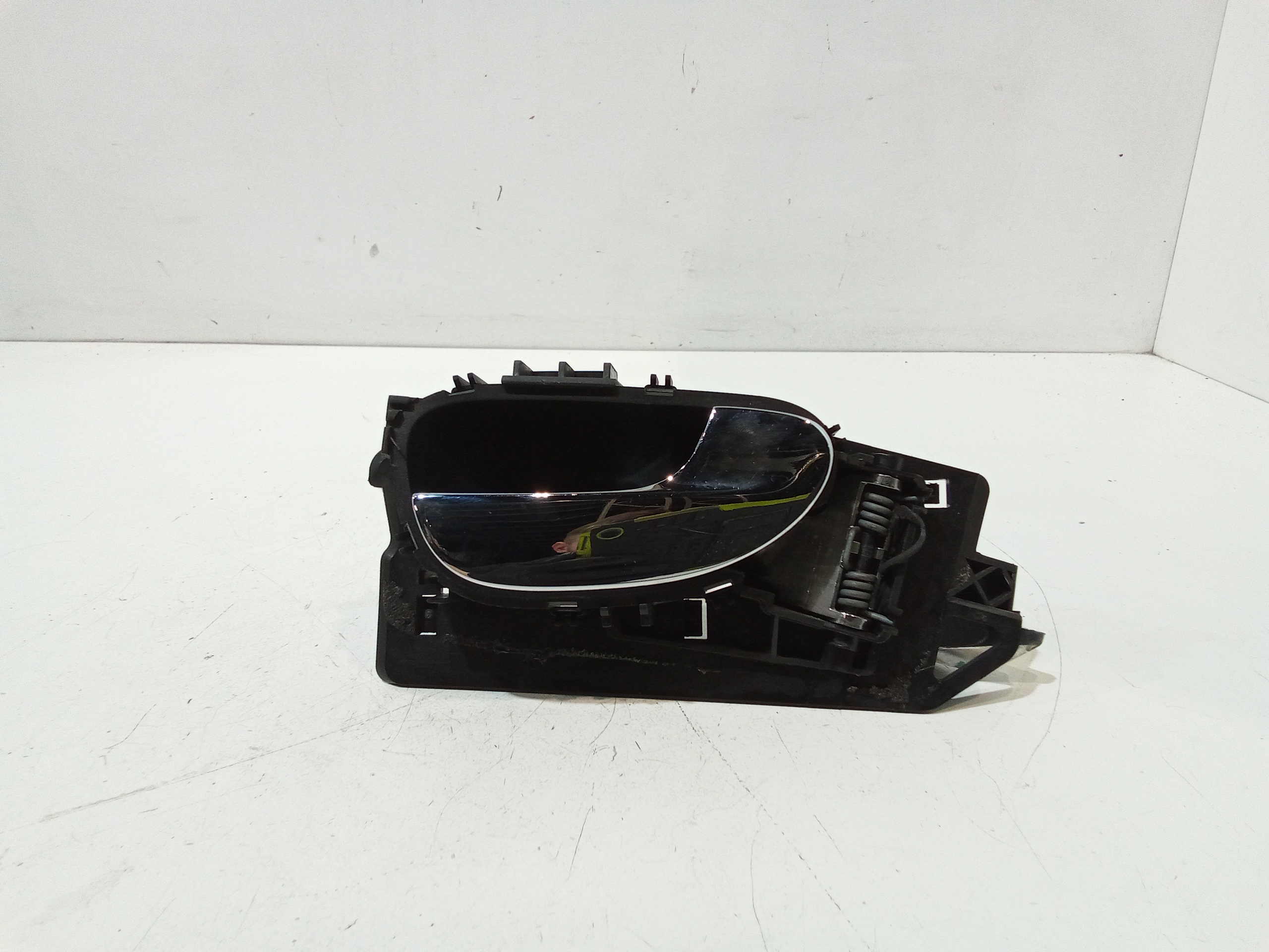 Maniglia Int. Apertura Porta Ant. Destro Usato