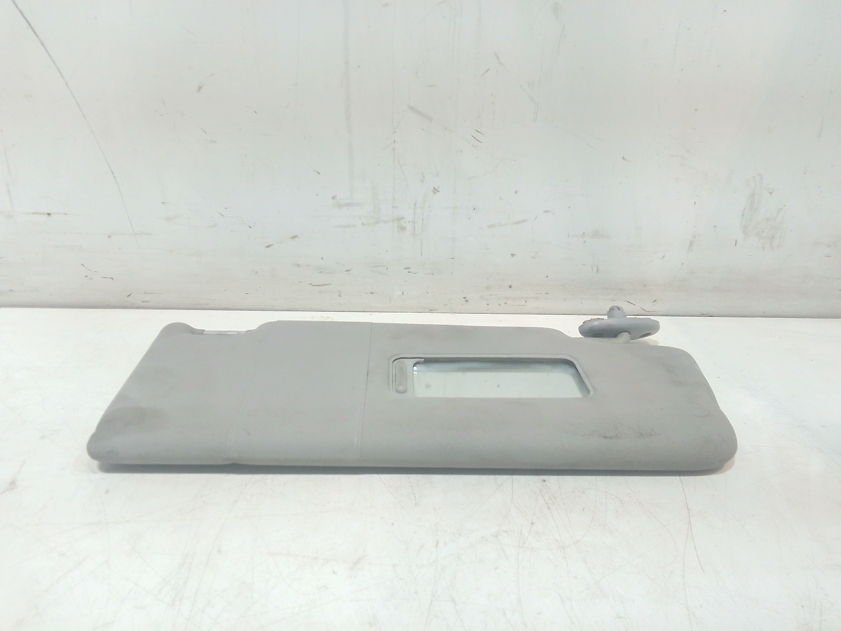 Aletta Parasole Parabrezza Destro 1146201 Usato