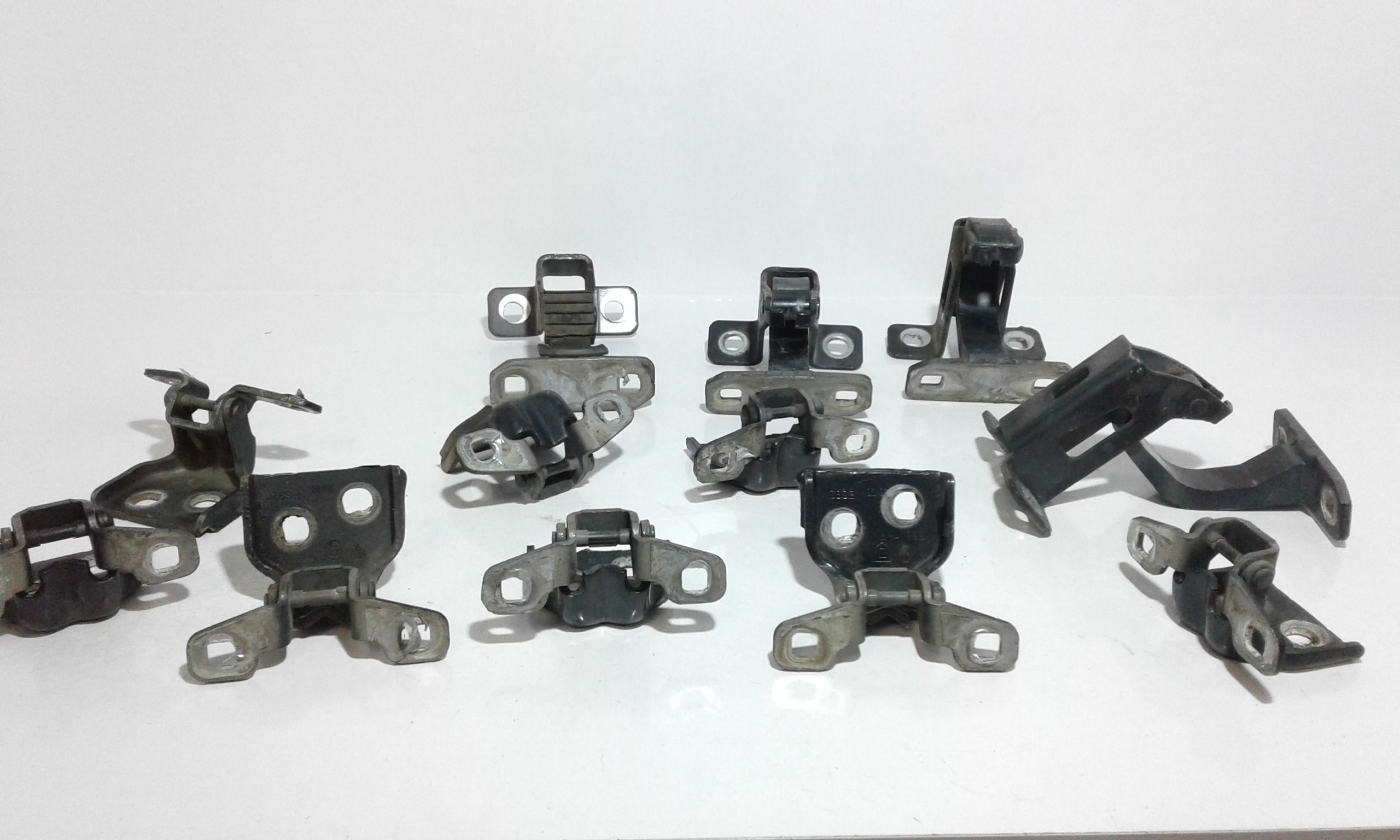 Cerniera Porta Ant. Destro,cerniera Porta Ant.sinistro, Cerniera Porta Post. Destro, Cerniera Porta Post. Sinistro Usato