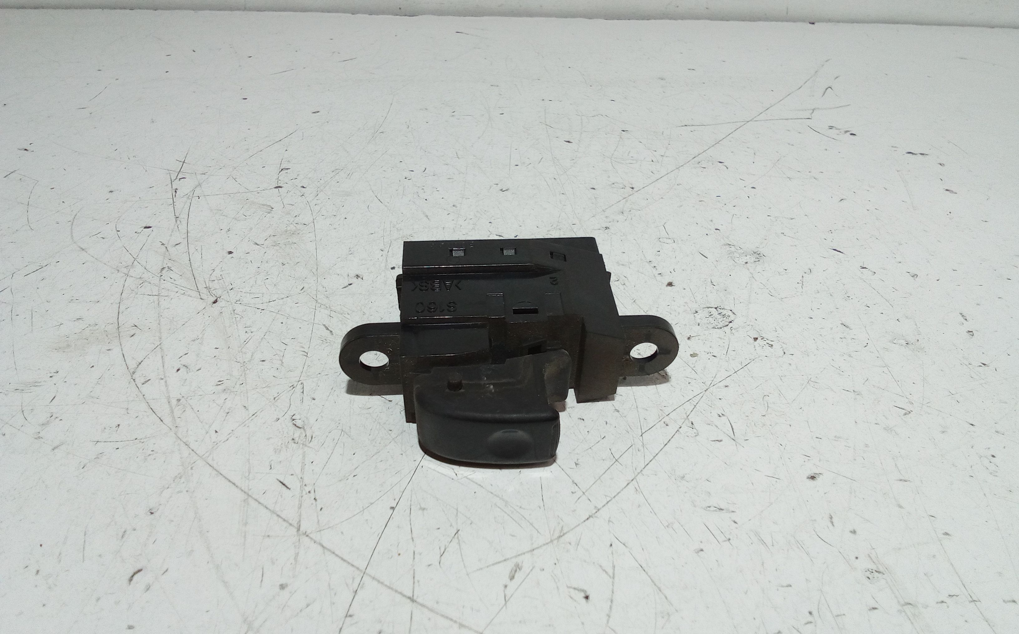 Interruttore Alzacristalli Porta Ant. Destro Usato