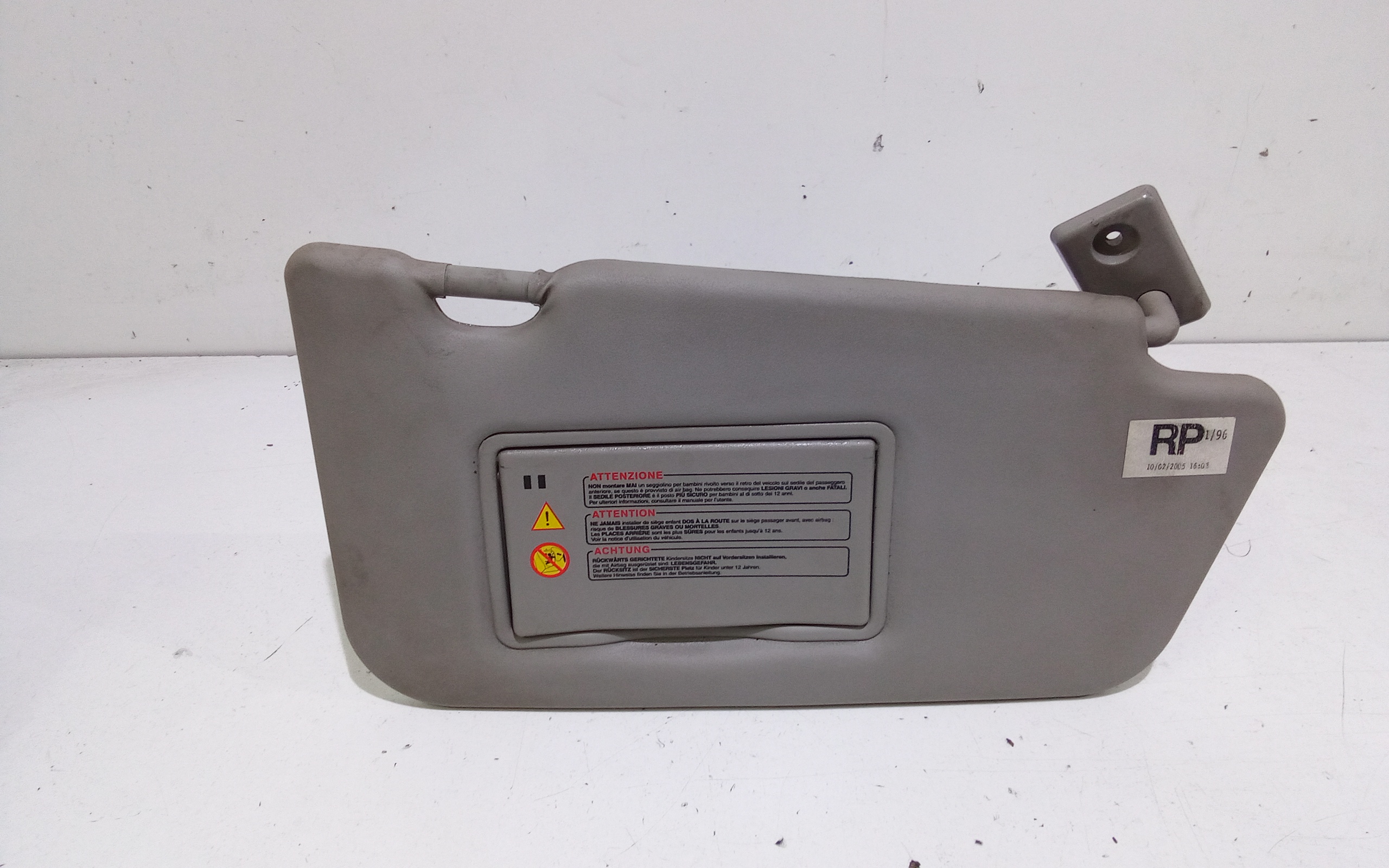 Aletta Parasole Parabrezza Destro 964001F504 Usato