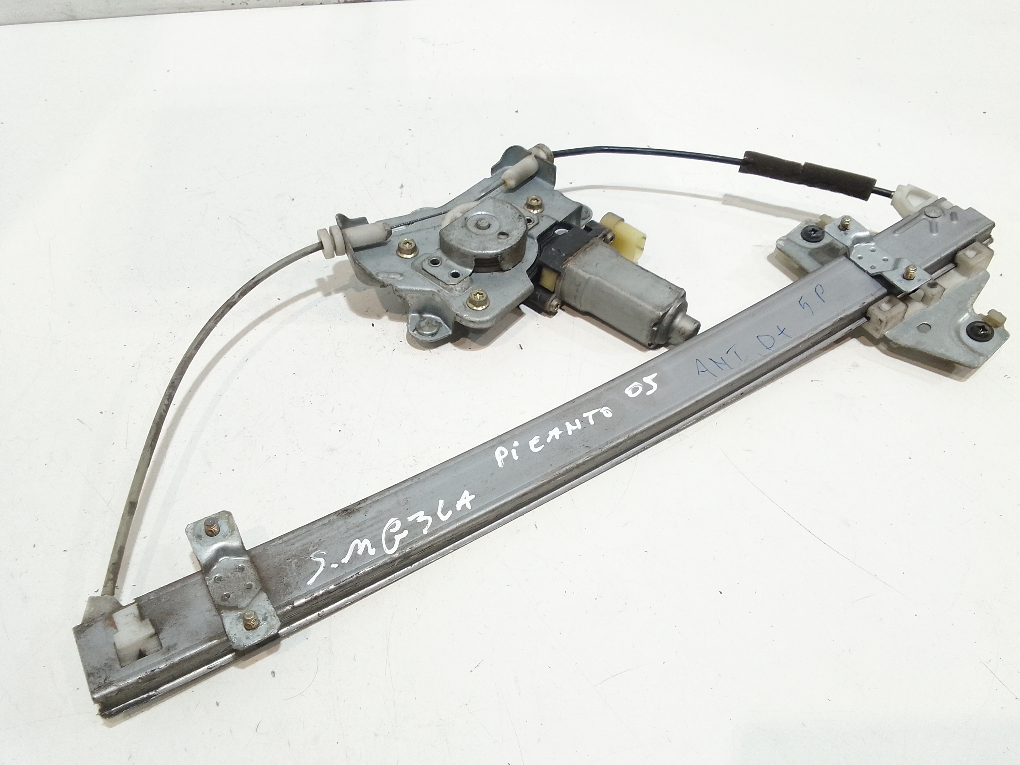 Alzacristallo Porta Ant. Destro 8240207000 Usato