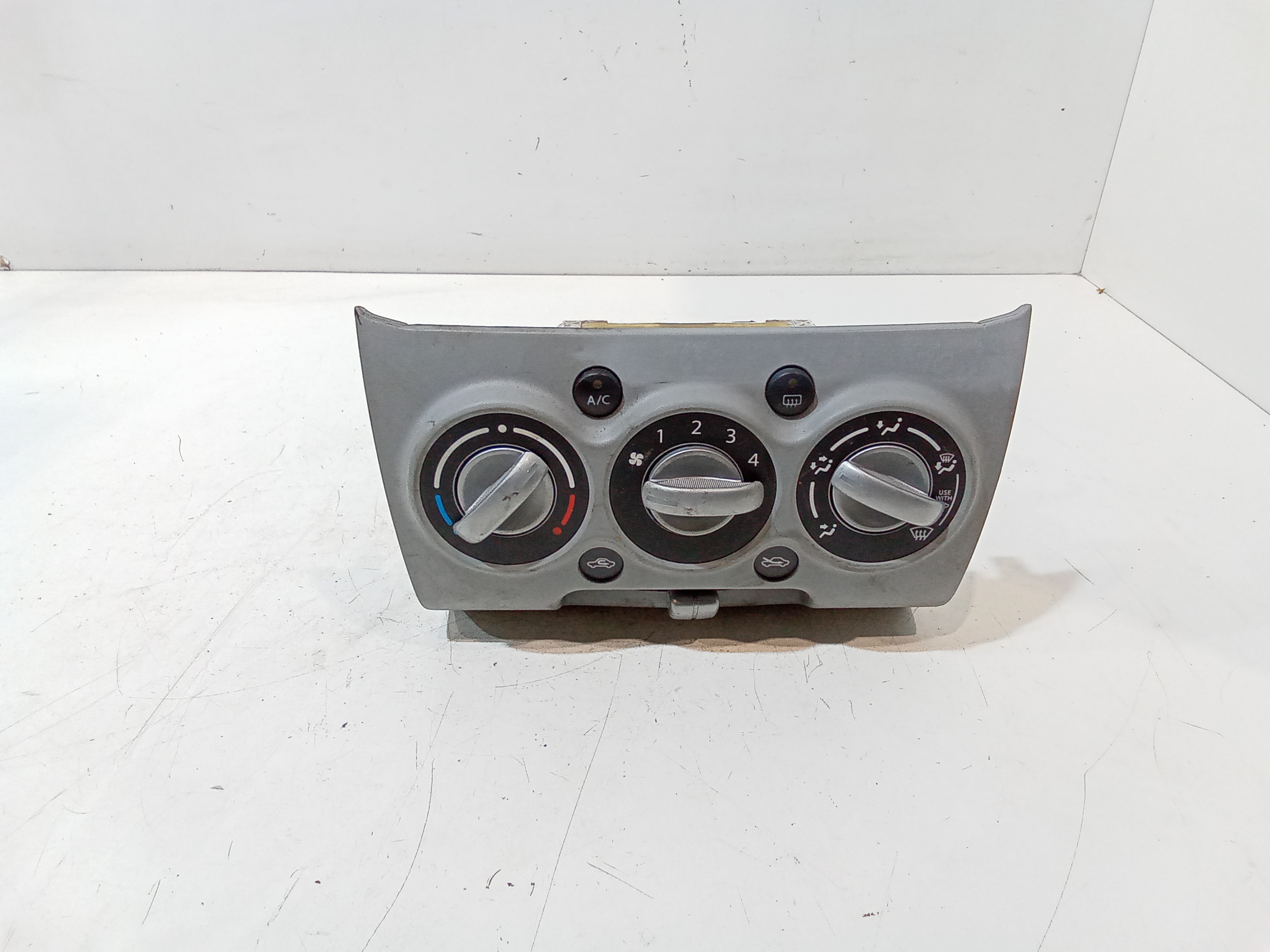 Blocco Comando Climatizzazione 275114A00K Usato