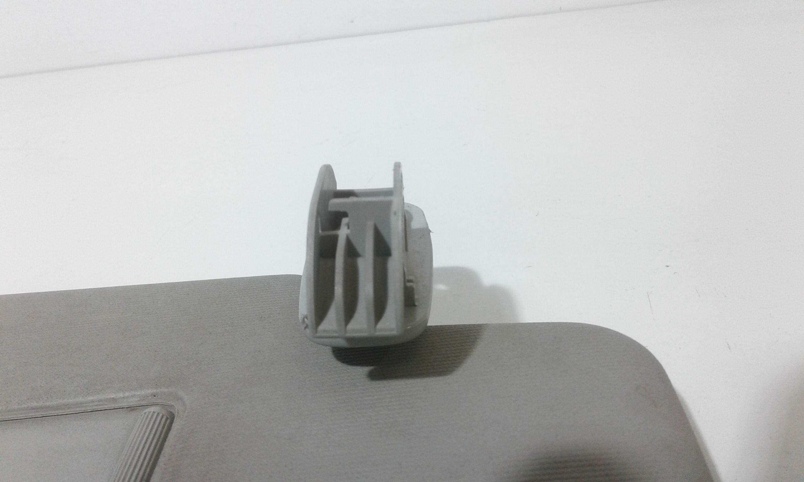 Aletta Parasole Parabrezza Destro 3B0857552X14 Usato