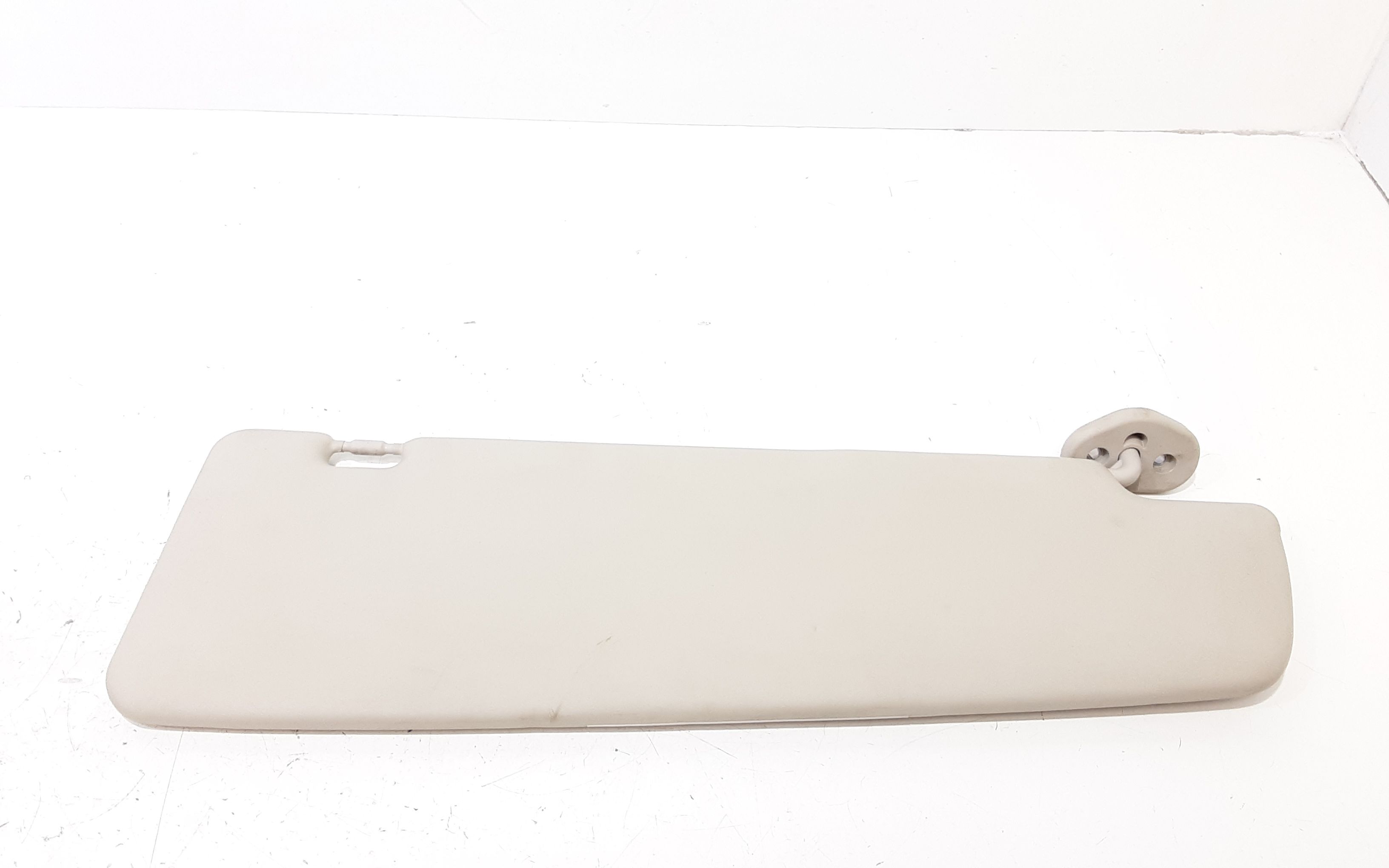 Aletta Parasole Parabrezza Sinistro 9467004877 Usato