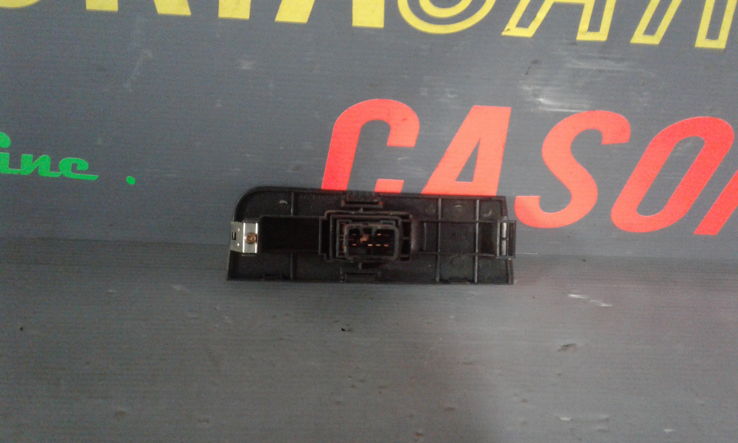 Interruttore Alzacristalli Porta Post. Sinistro Usato