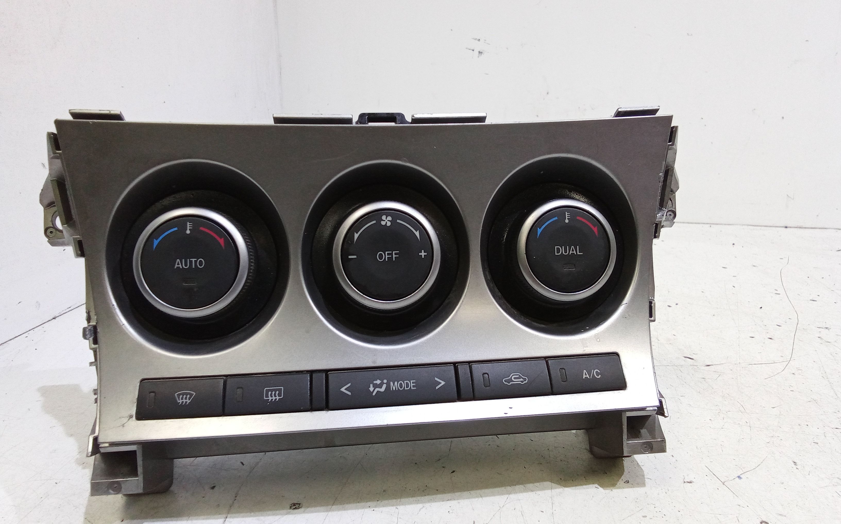 Blocco Comando Climatizzazione BBP261190E Usato