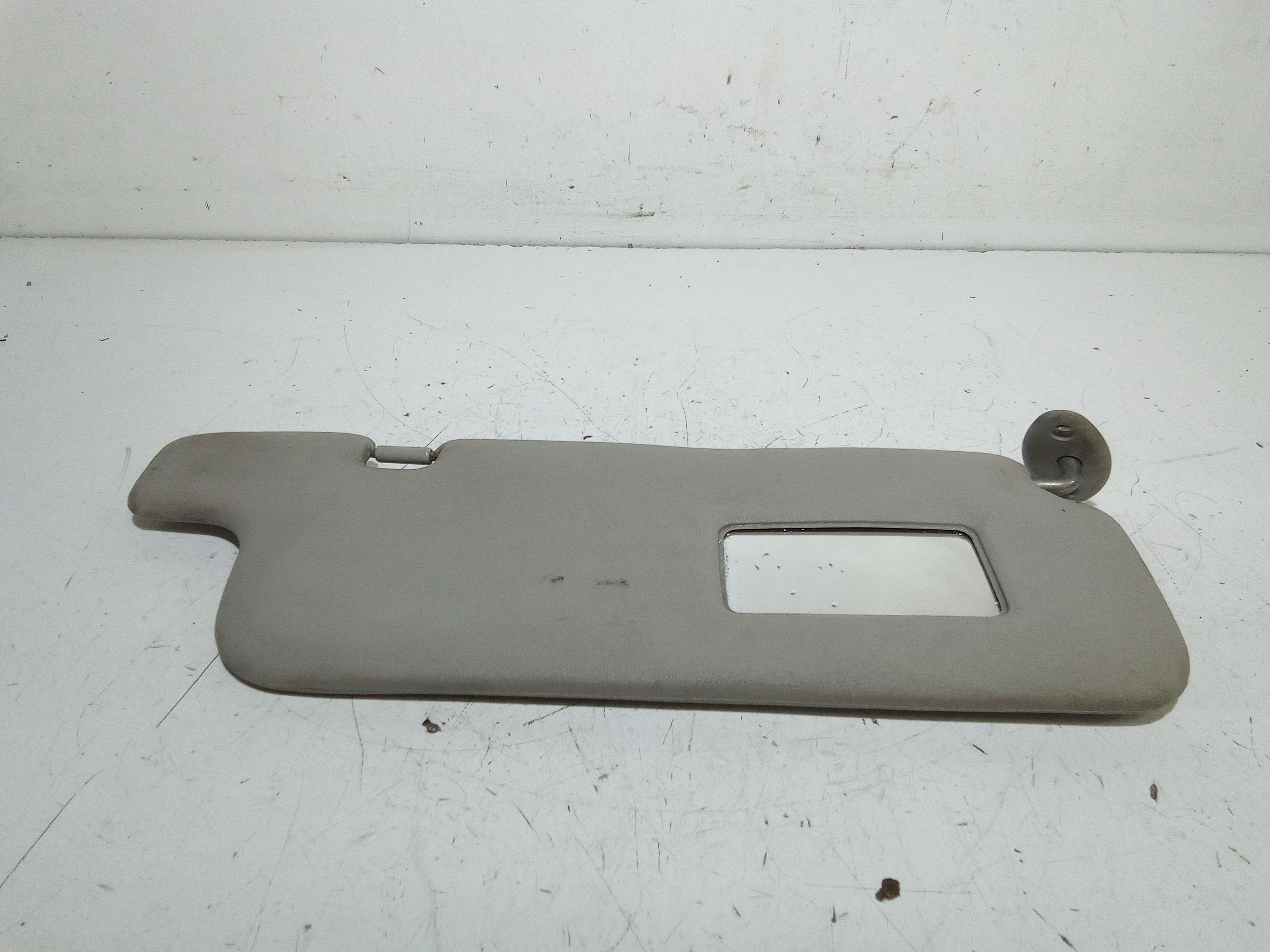 Aletta Parasole Parabrezza Destro 743100D011B0 Usato