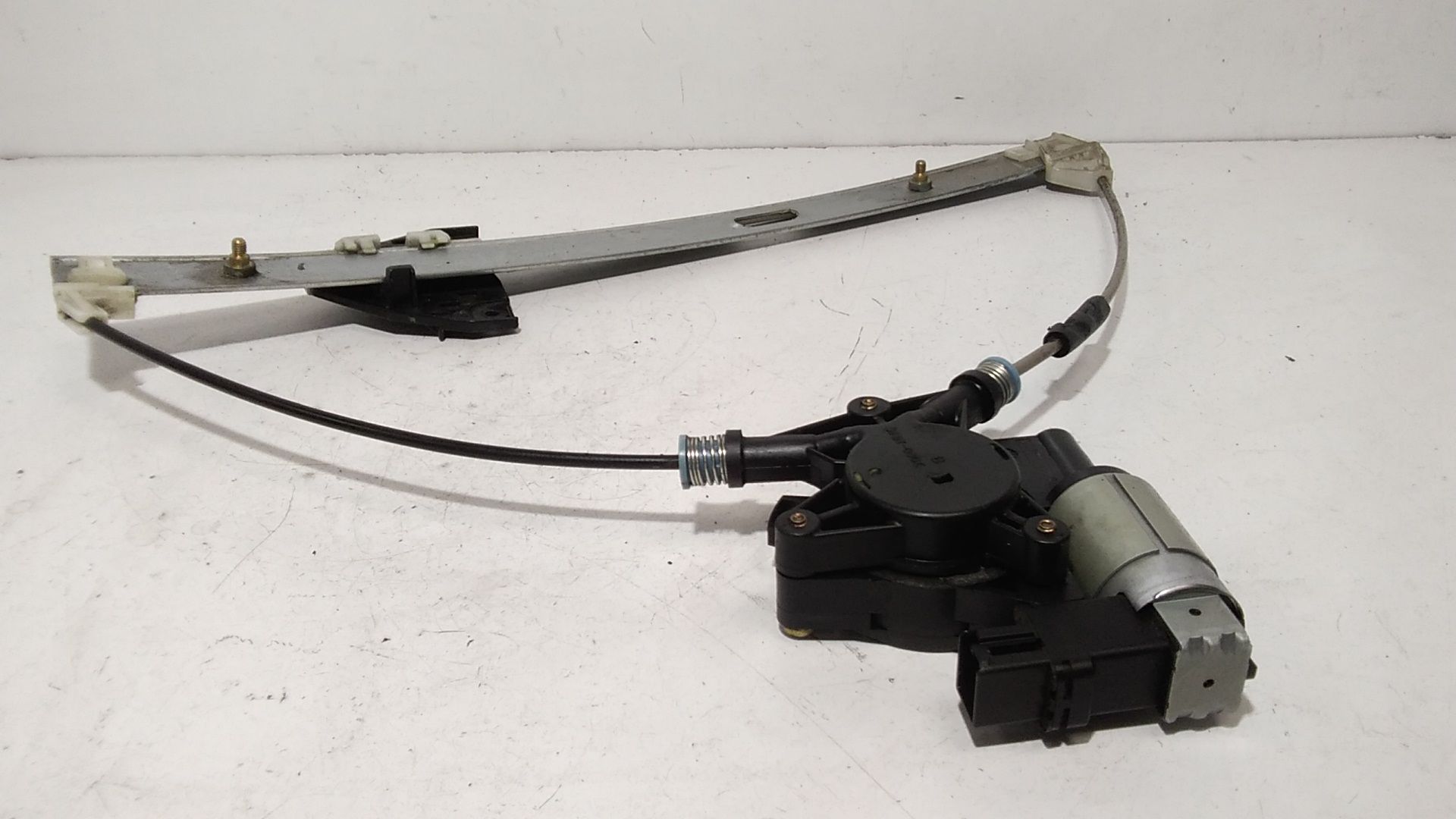 Alzacristallo Porta Ant. Sinistro BP4K59590A Usato