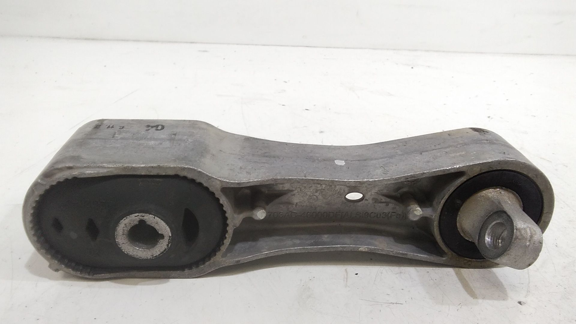 Piastra Alloggiamento Supporto Motore (Con Eventuale Bielletta O Tirante Associato) Usato