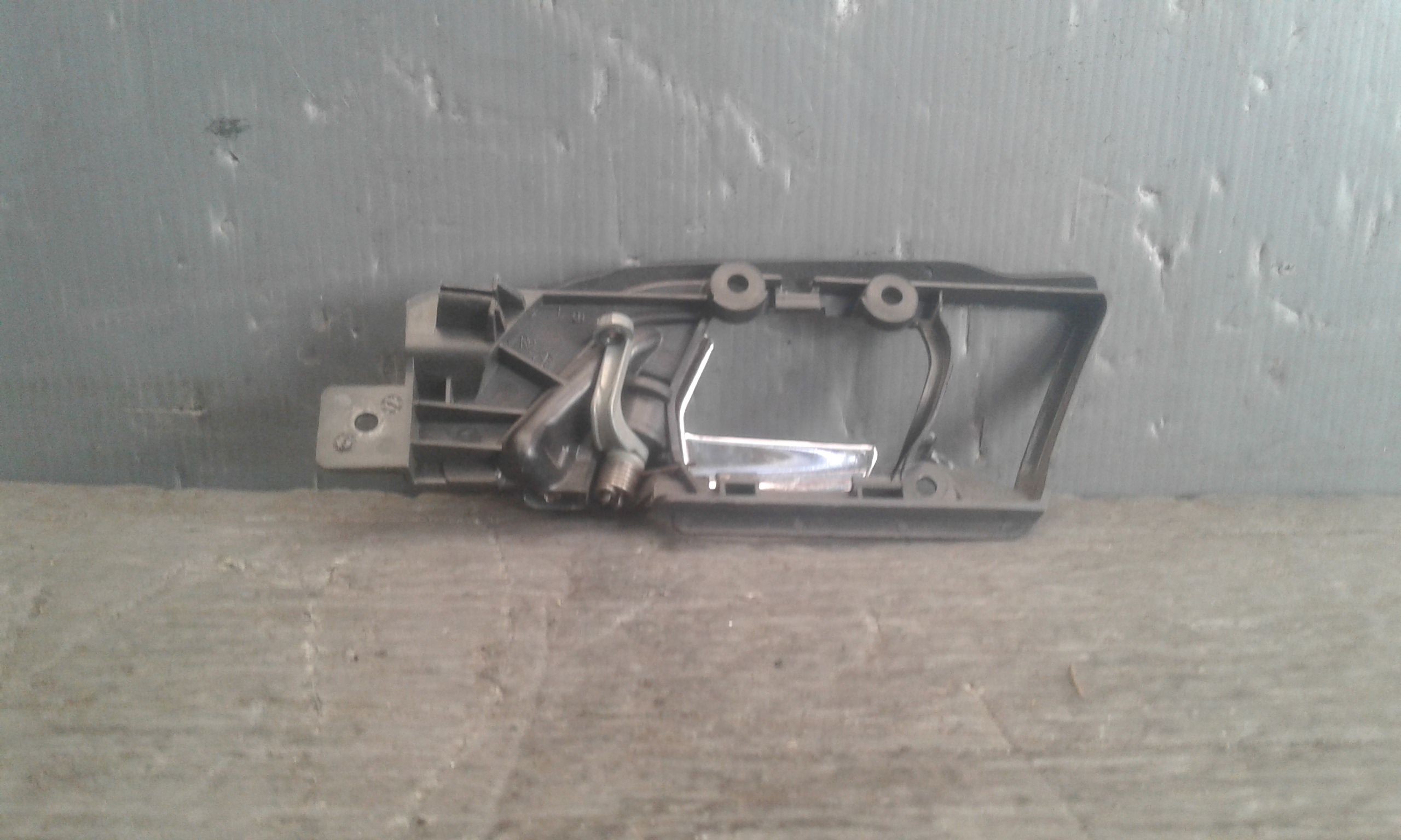 Maniglia Int. Apertura Porta Post. Destro 6Q0839174G Usato