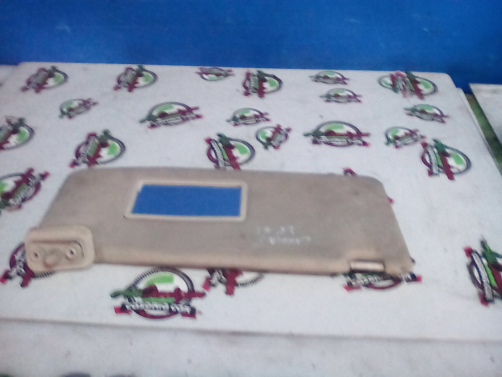 Aletta Parasole Parabrezza Destro 735295147 Usato