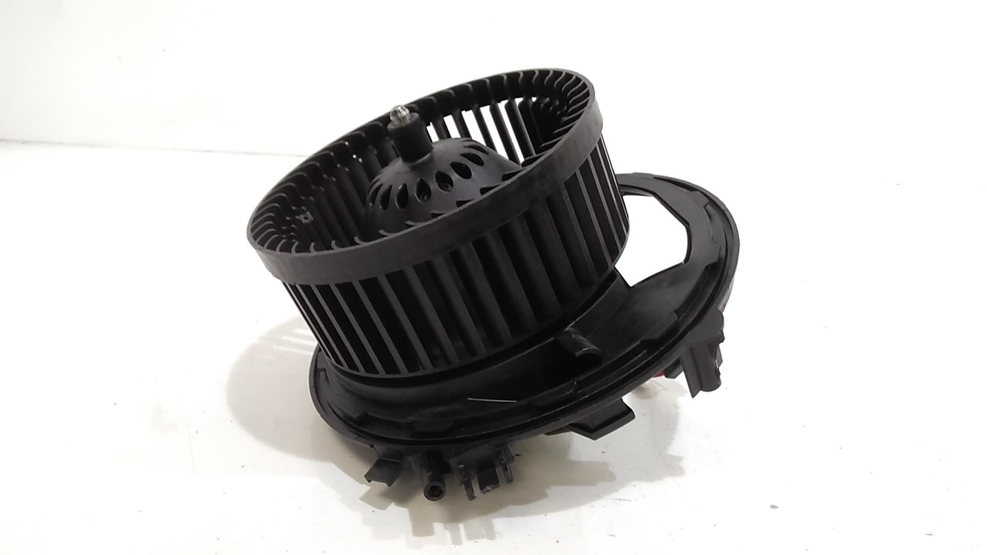 Motorino Ventilazione Abitacolo 3Q1819021 Usato