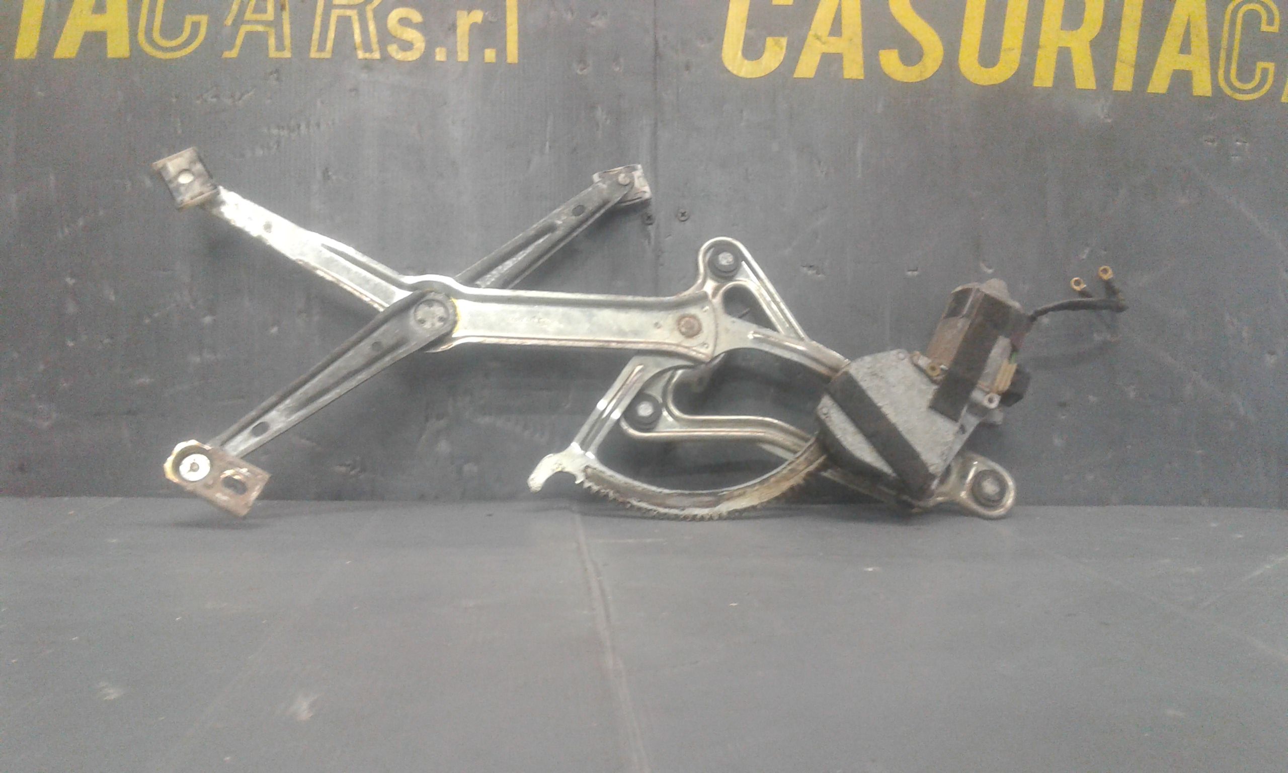 Alzacristallo Porta Ant. Destro Usato