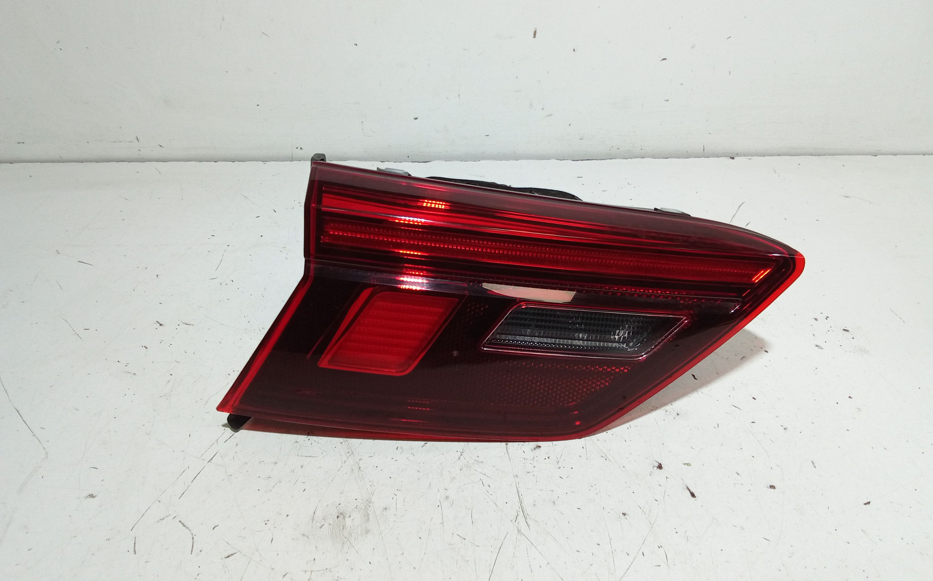 Fanale Post. Parte Int. Sinistro 5NA945093F Usato