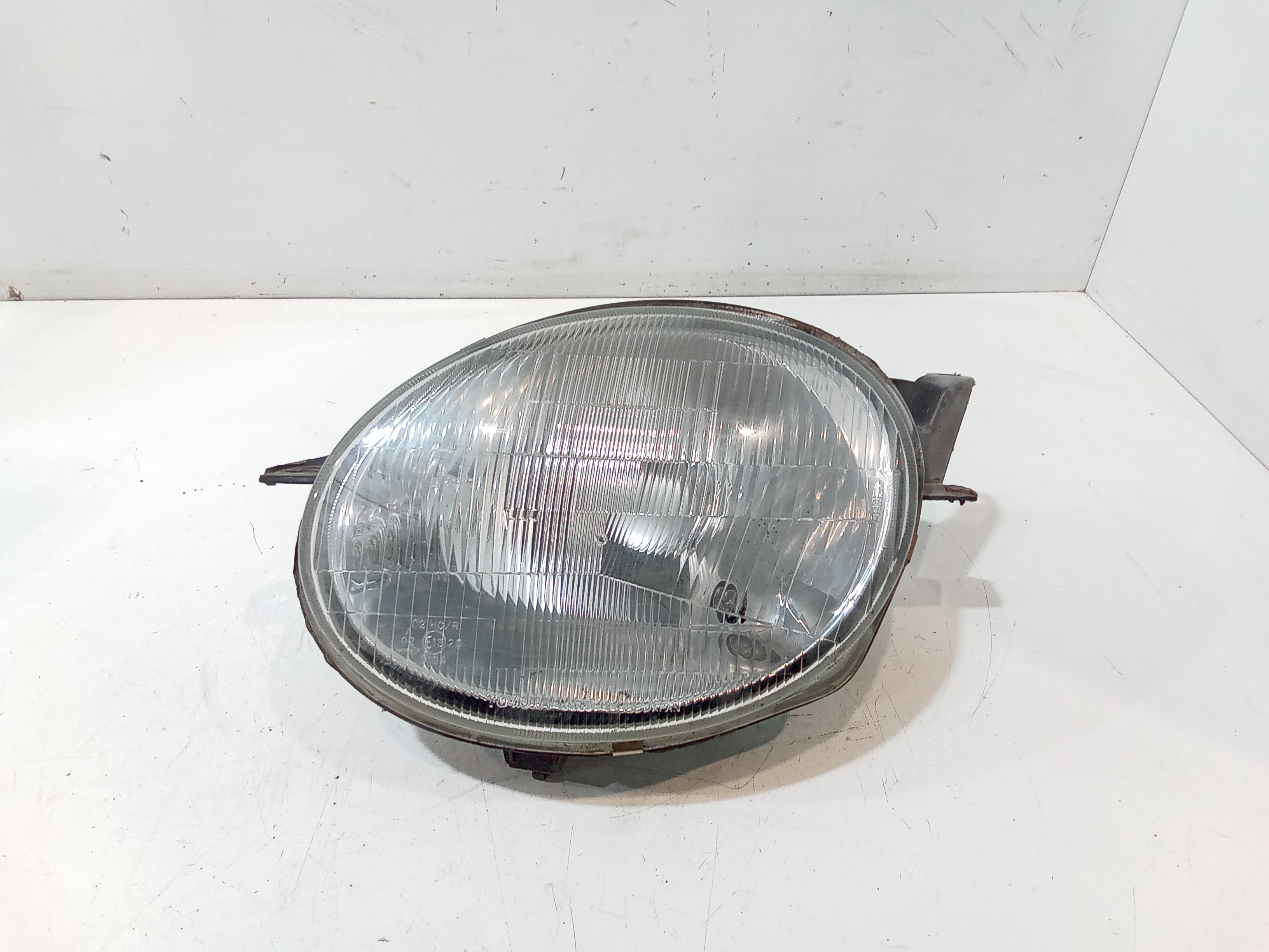 Proiettore Sinistro 811501E240 Usato