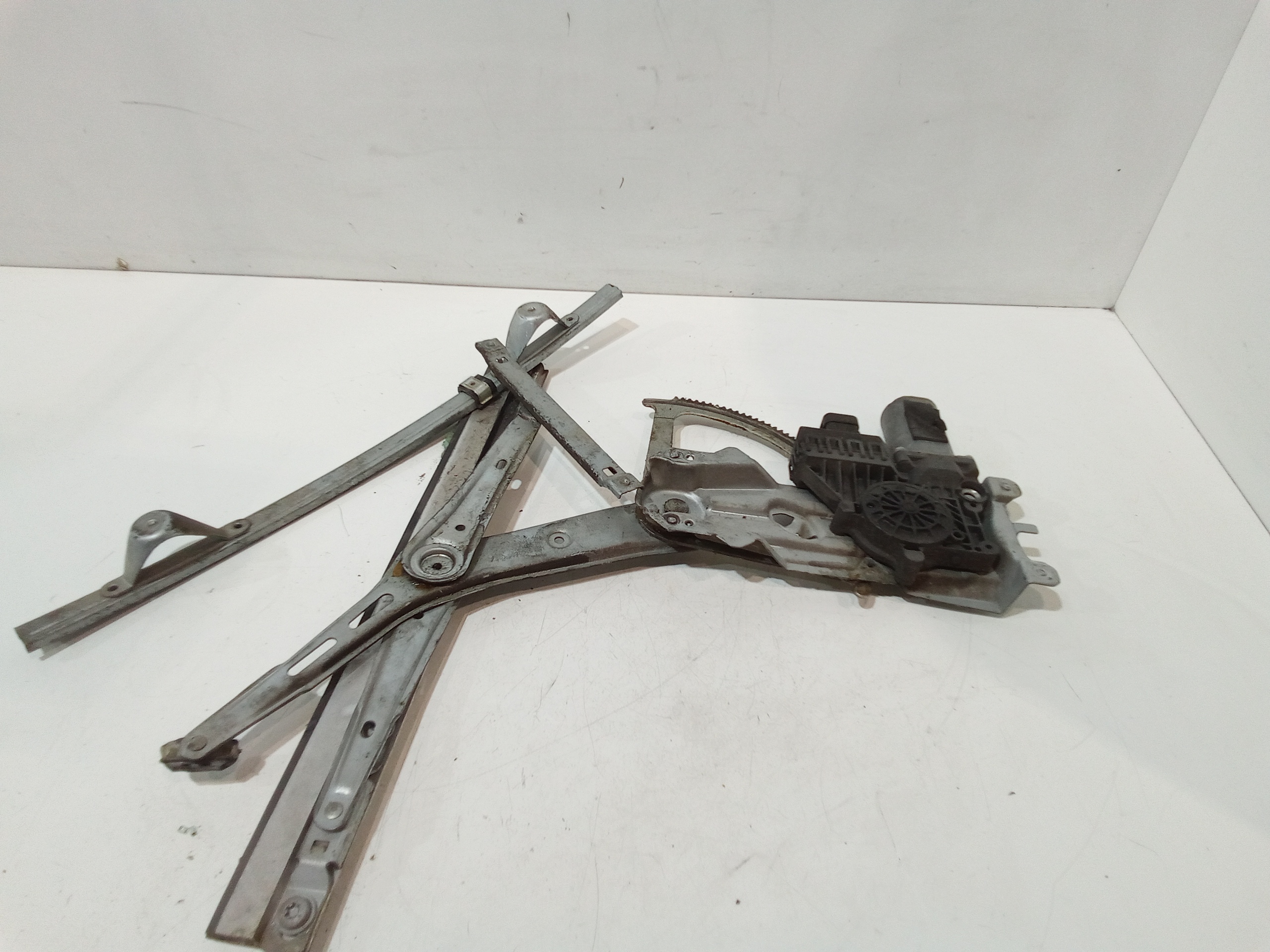 Alzacristallo Porta Ant. Destro Usato