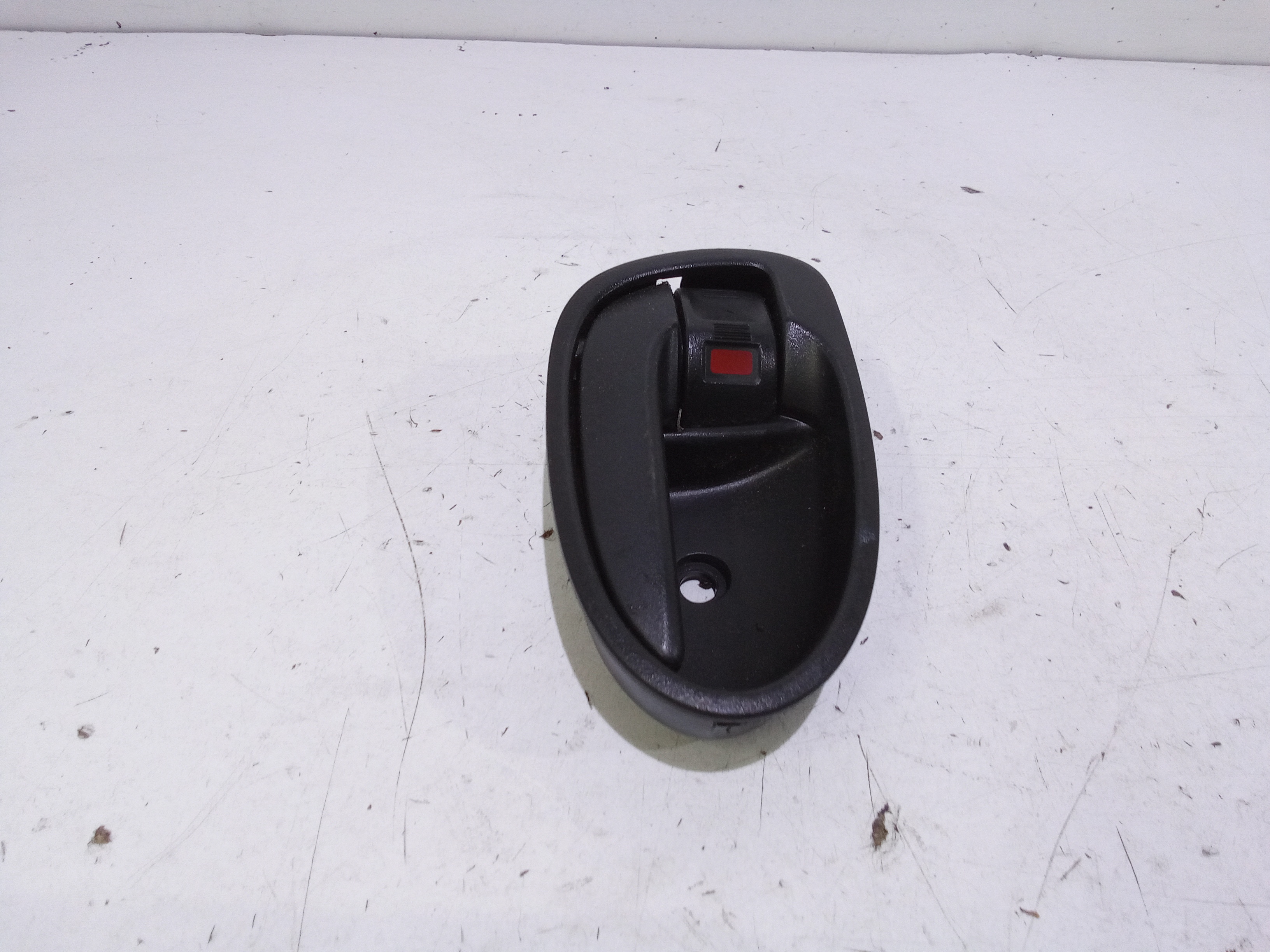 Maniglia Int. Apertura Porta Ant. Sinistro 6920652110B1 Usato