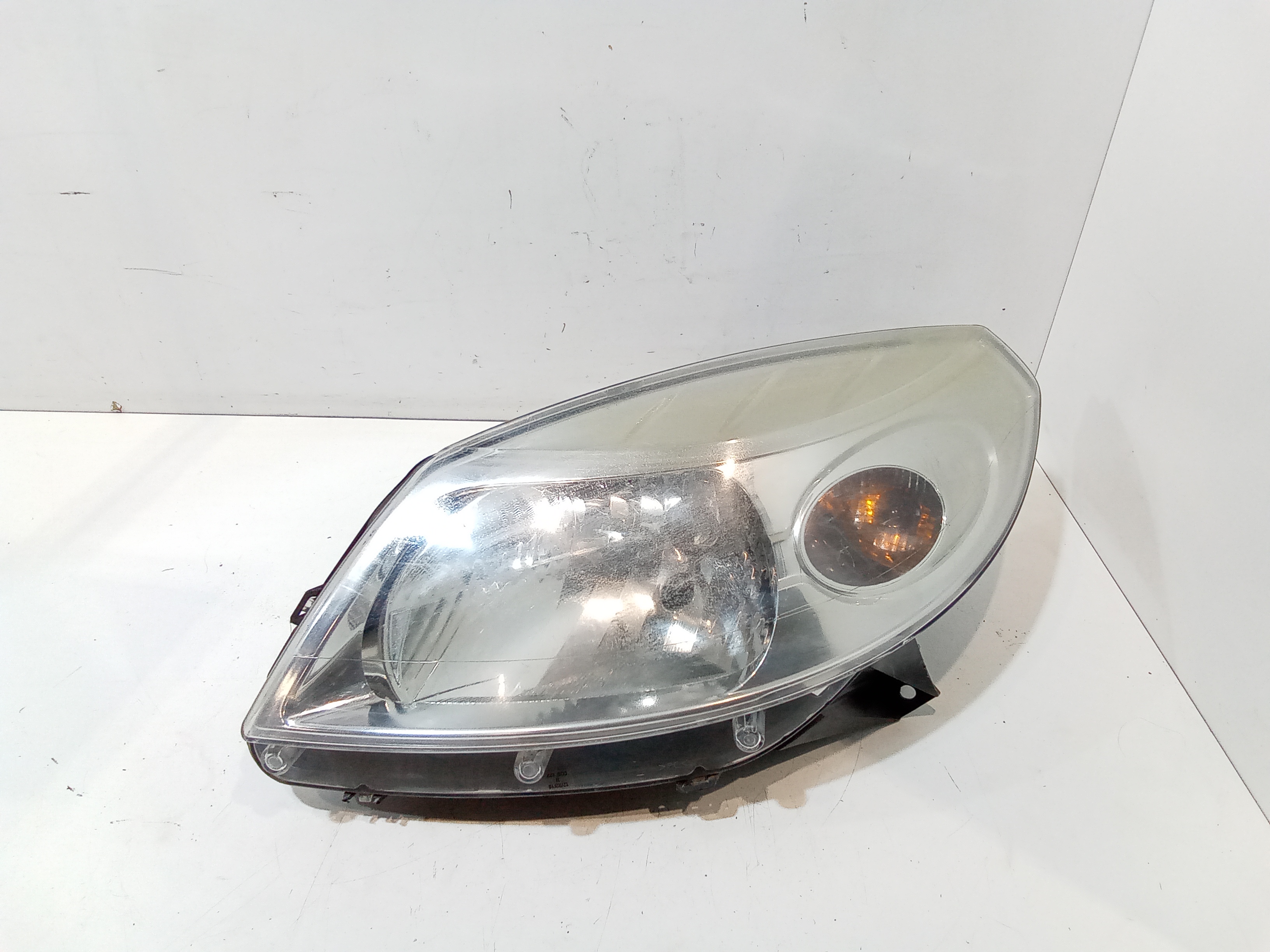 Proiettore Sinistro 8200733878 Usato