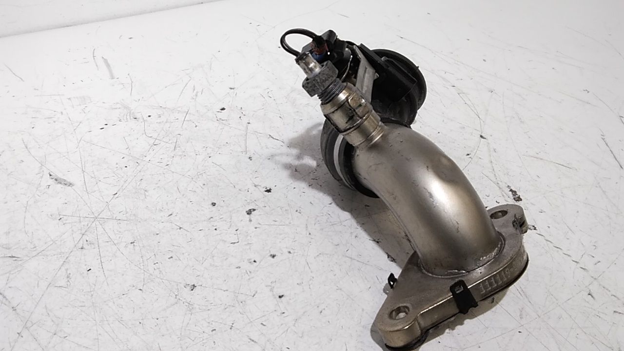 Tubo Valvola Egr A6261400008 Usato