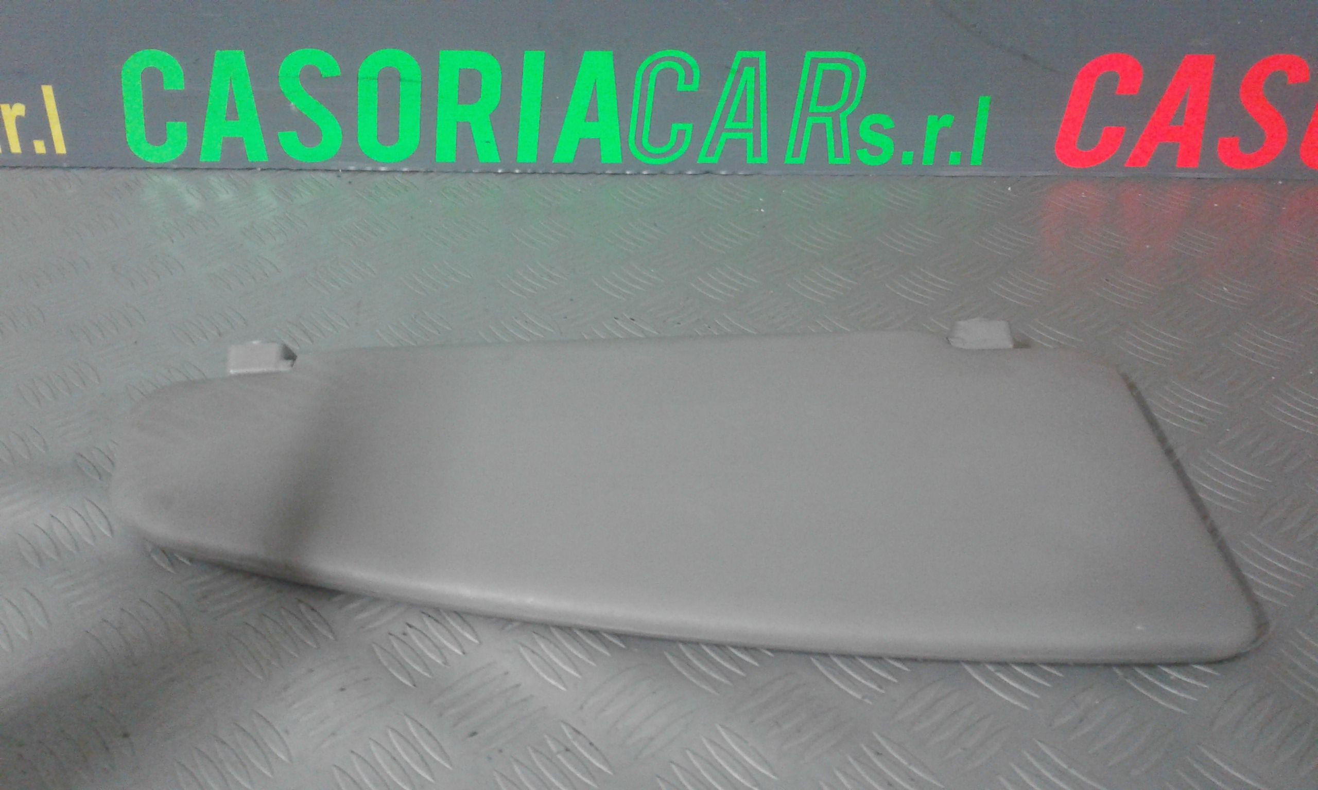 Aletta Parasole Parabrezza Destro 735417501 Usato