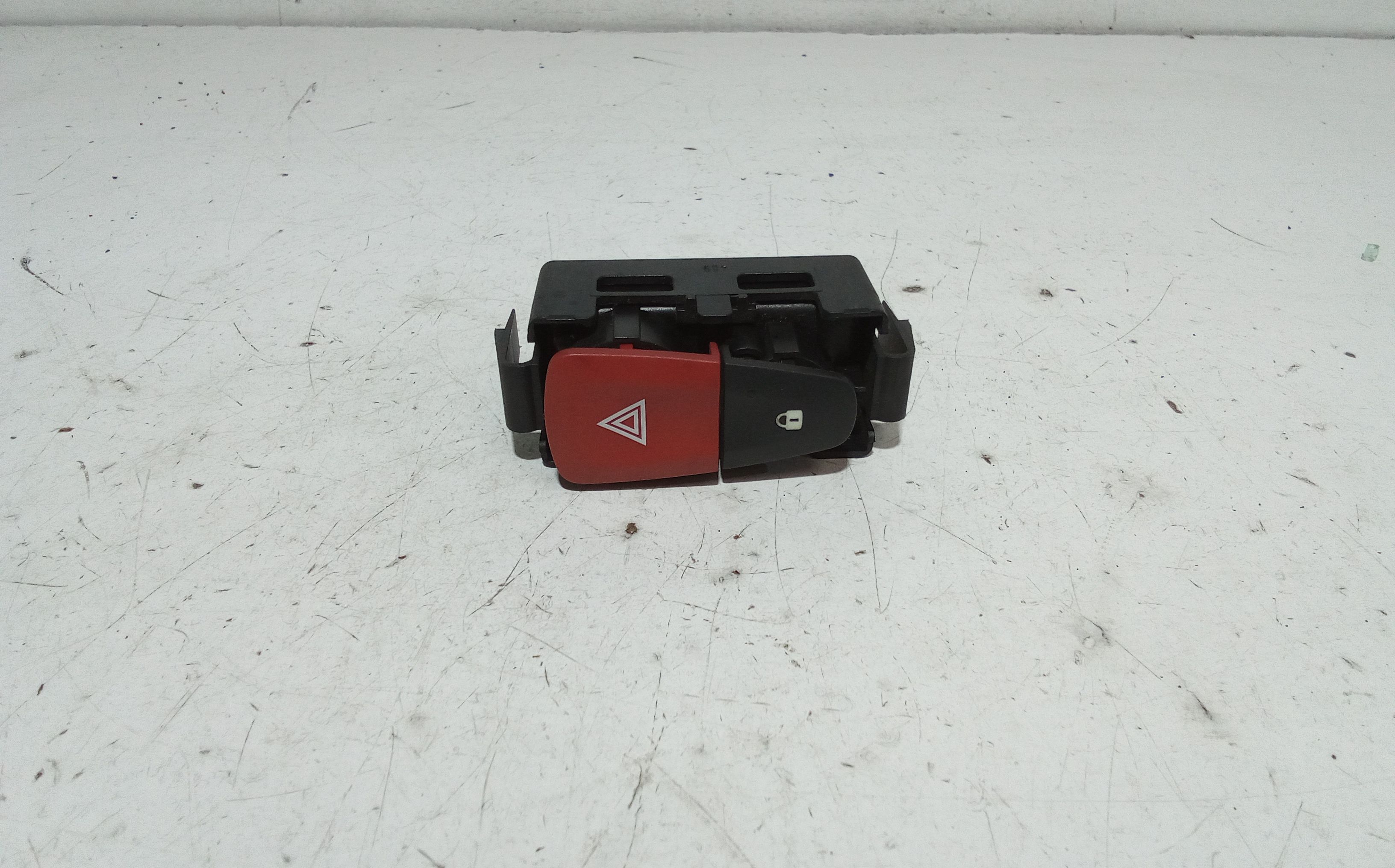 Interruttore Luci Emergenza 252100502R Usato